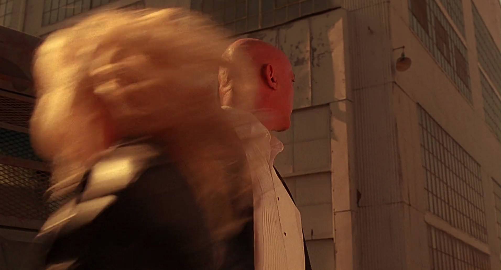 Barb Wire (1996) screencap 8592