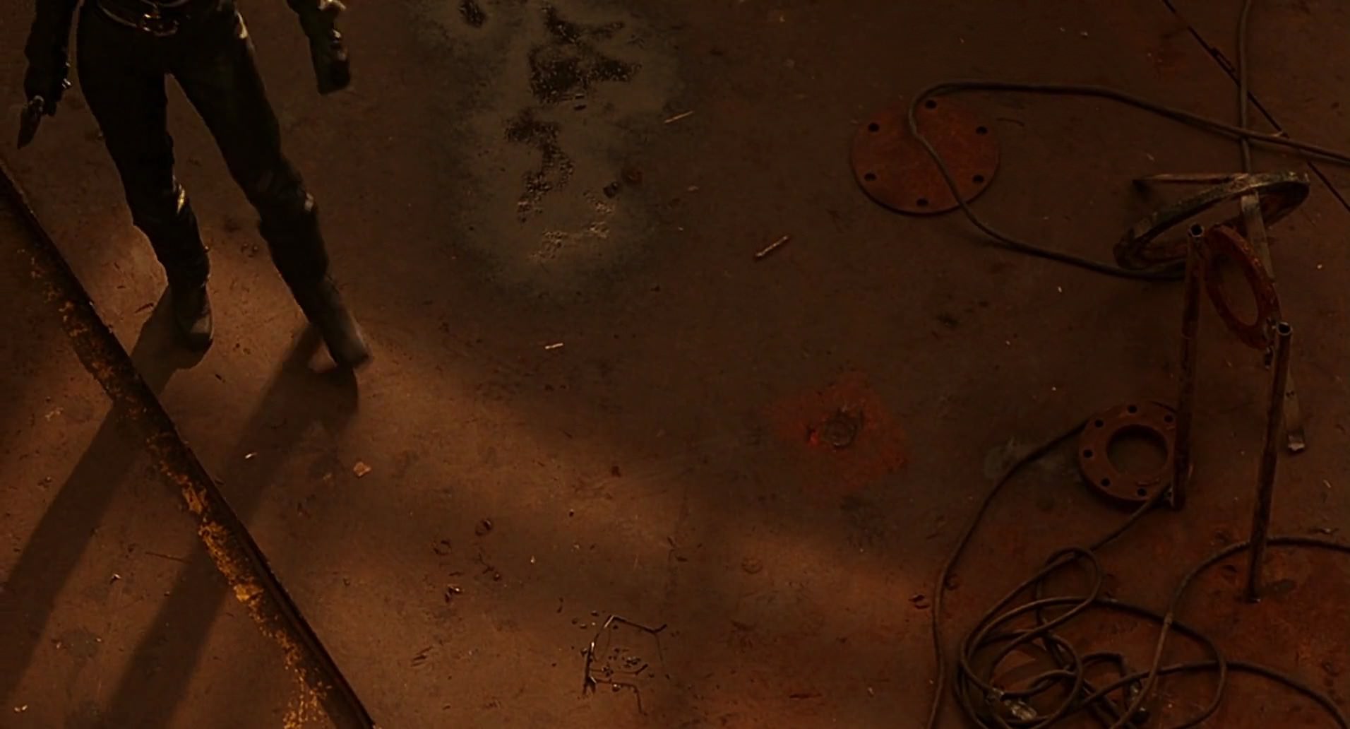 Barb Wire (1996) screencap 8607