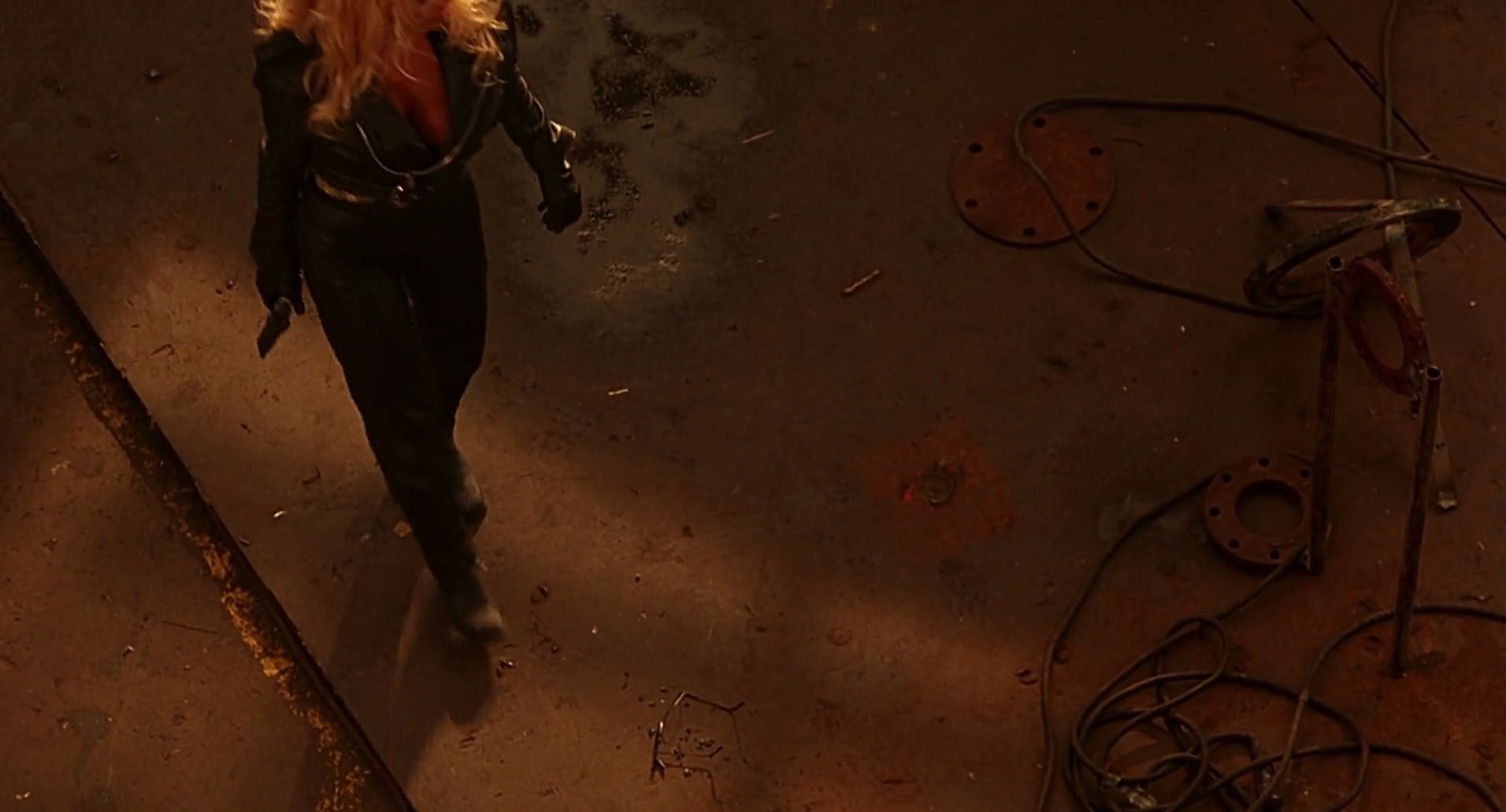 Barb Wire (1996) HD screenshot 8609