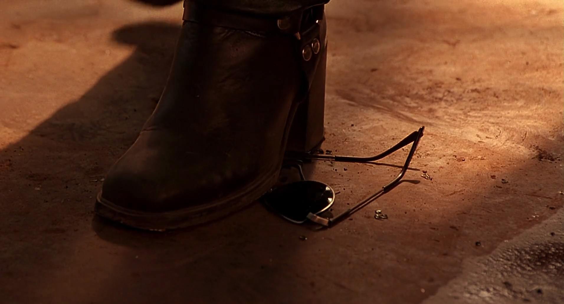 Barb Wire (1996) HD screenshot 8612