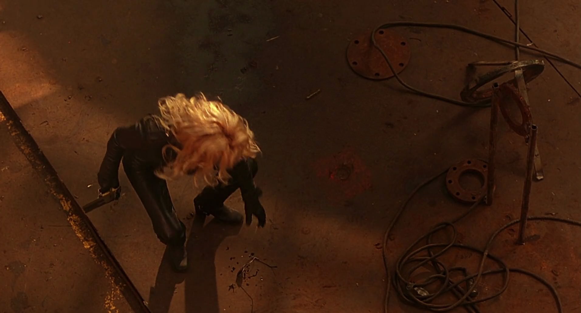 Barb Wire (1996) screencap 8616