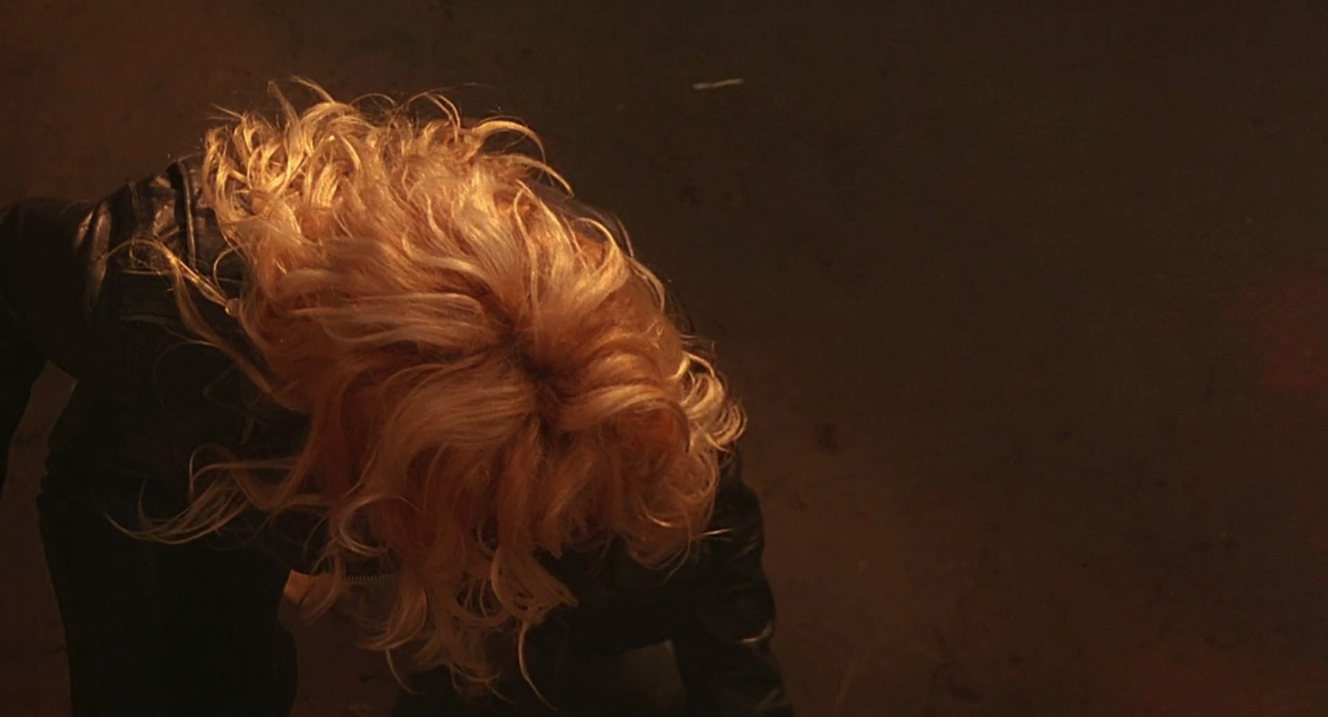 Barb Wire (1996) screencap 8622