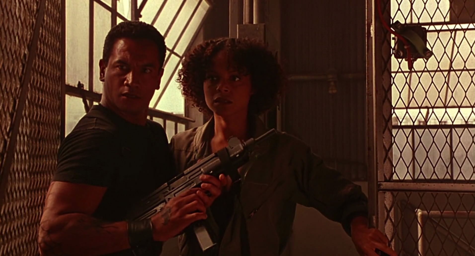 Barb Wire (1996) HD screenshot 8663