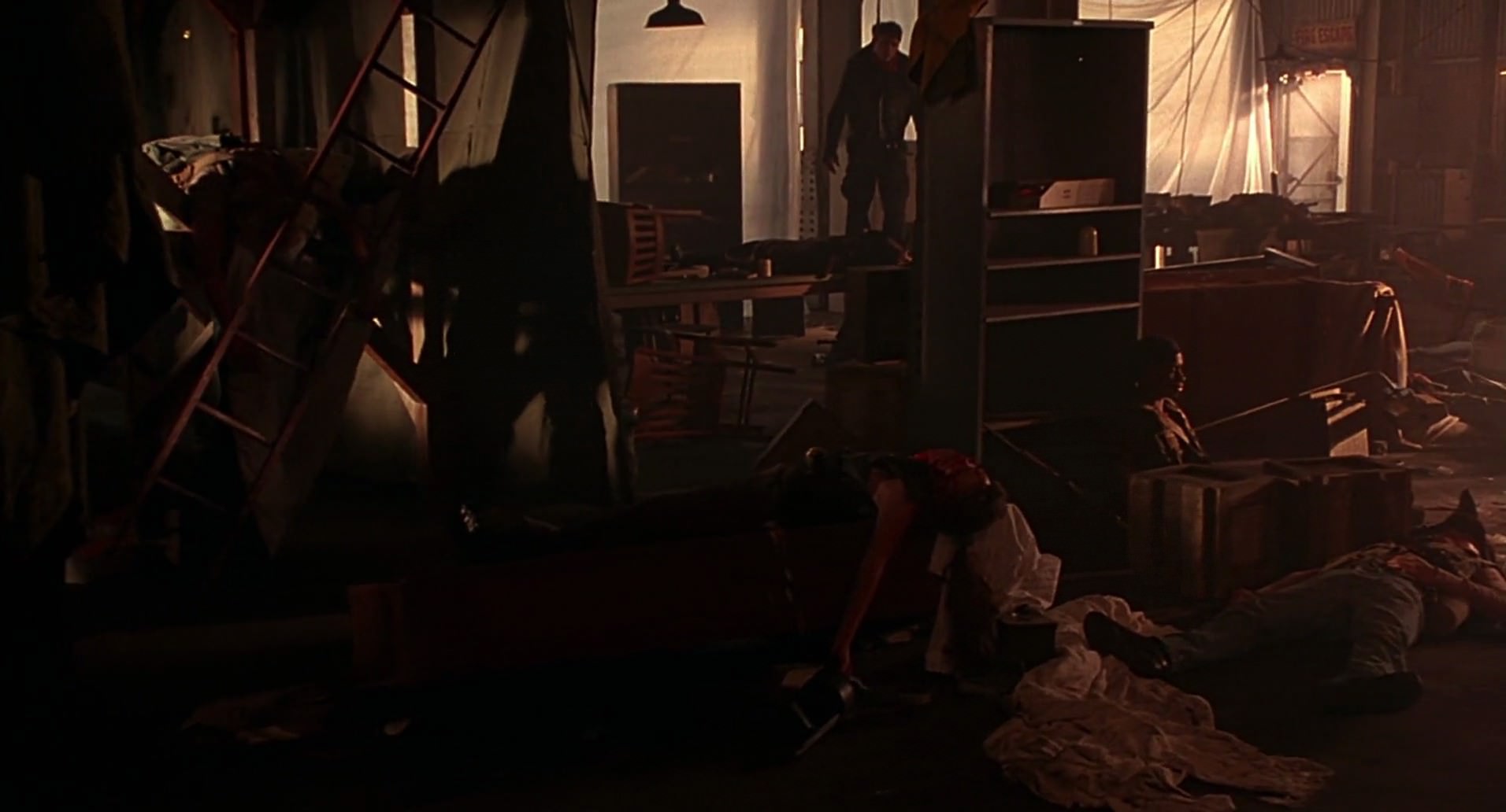 Barb Wire (1996) HD screenshot 8669