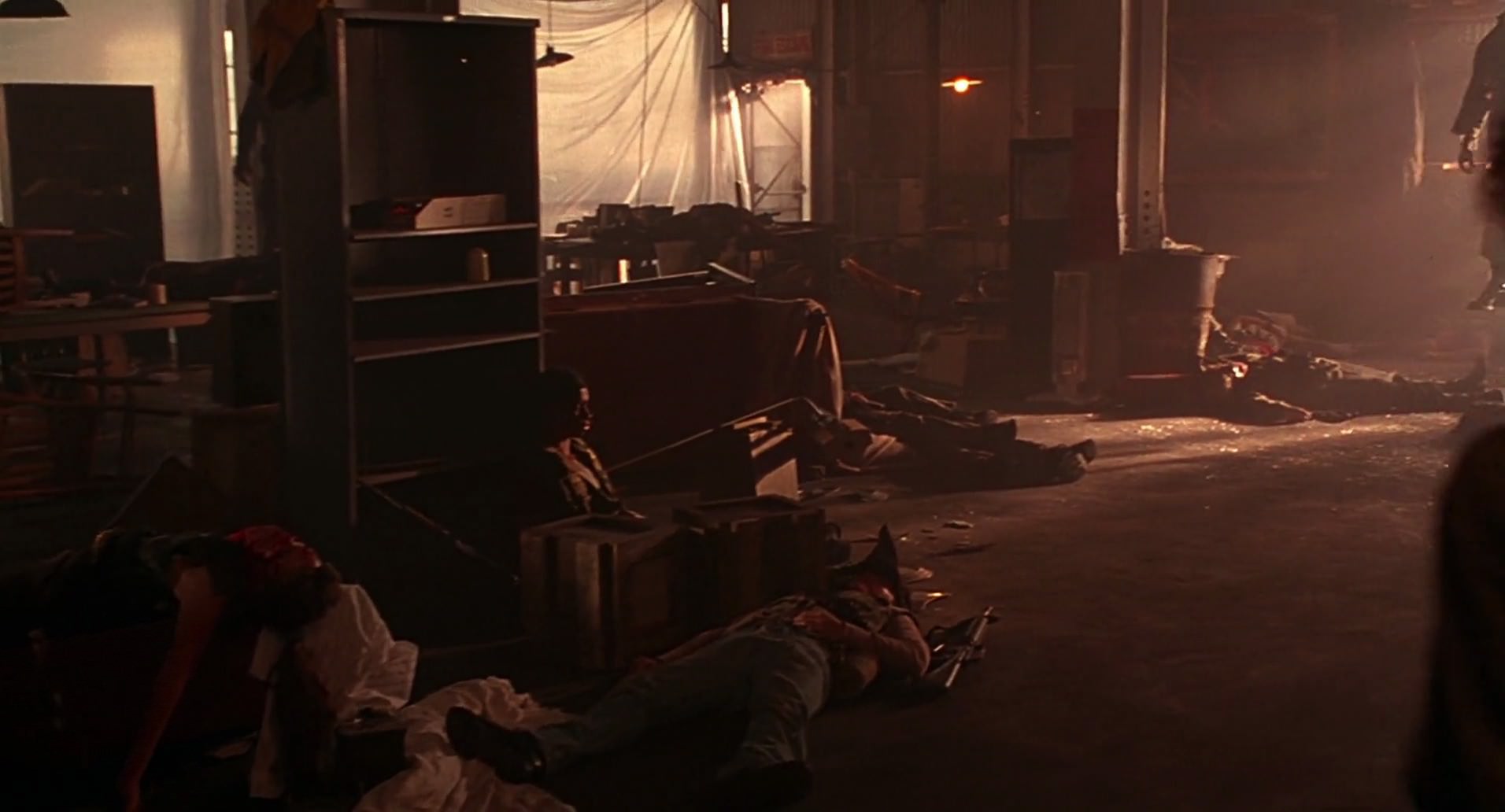 Barb Wire (1996) screencap 8676