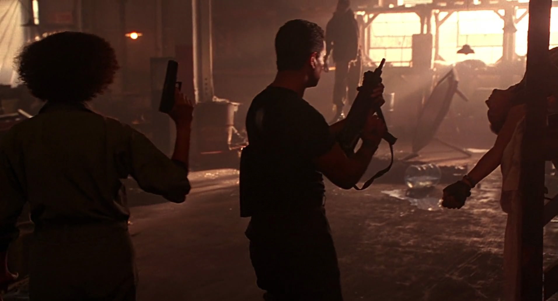 Barb Wire (1996) screencap 8682