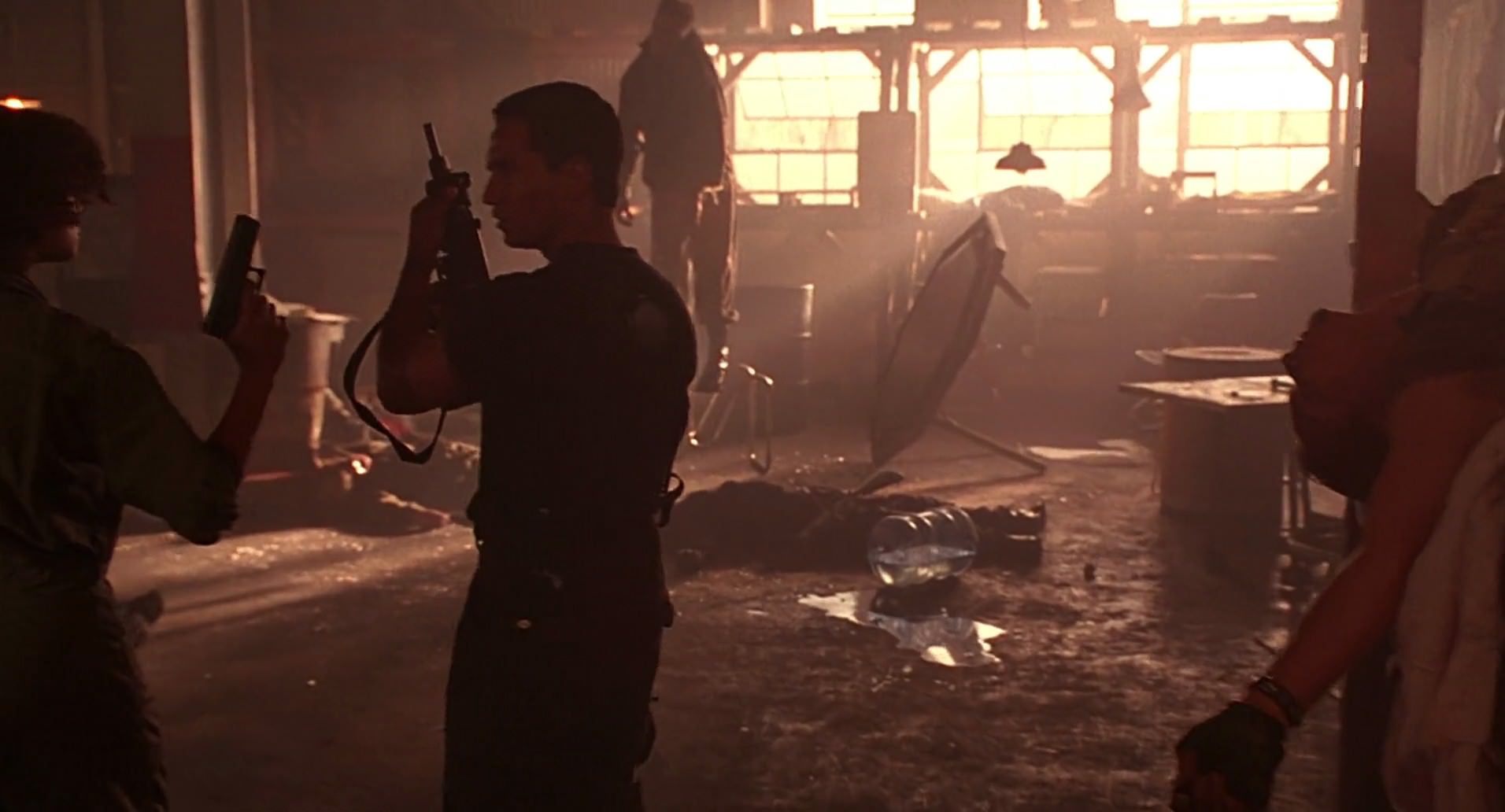 Barb Wire (1996) screencap 8688