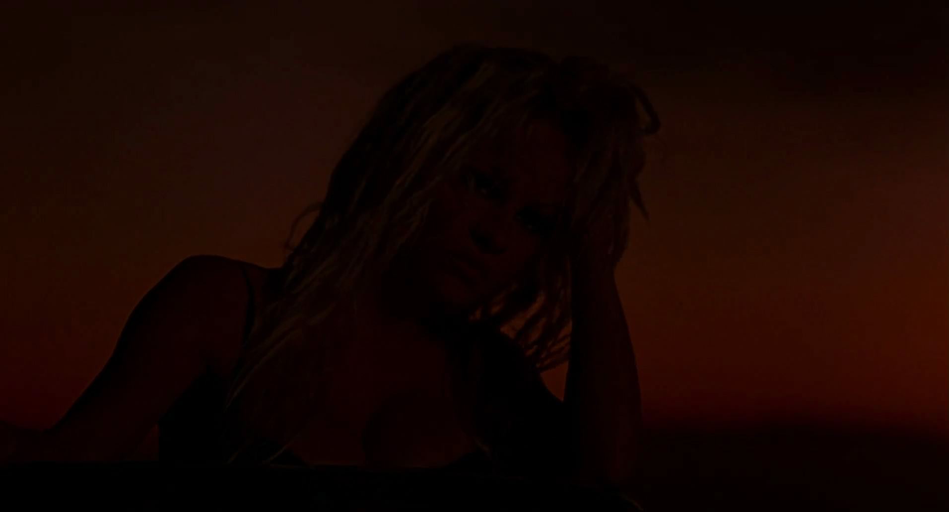 Barb Wire (1996) screencap 870