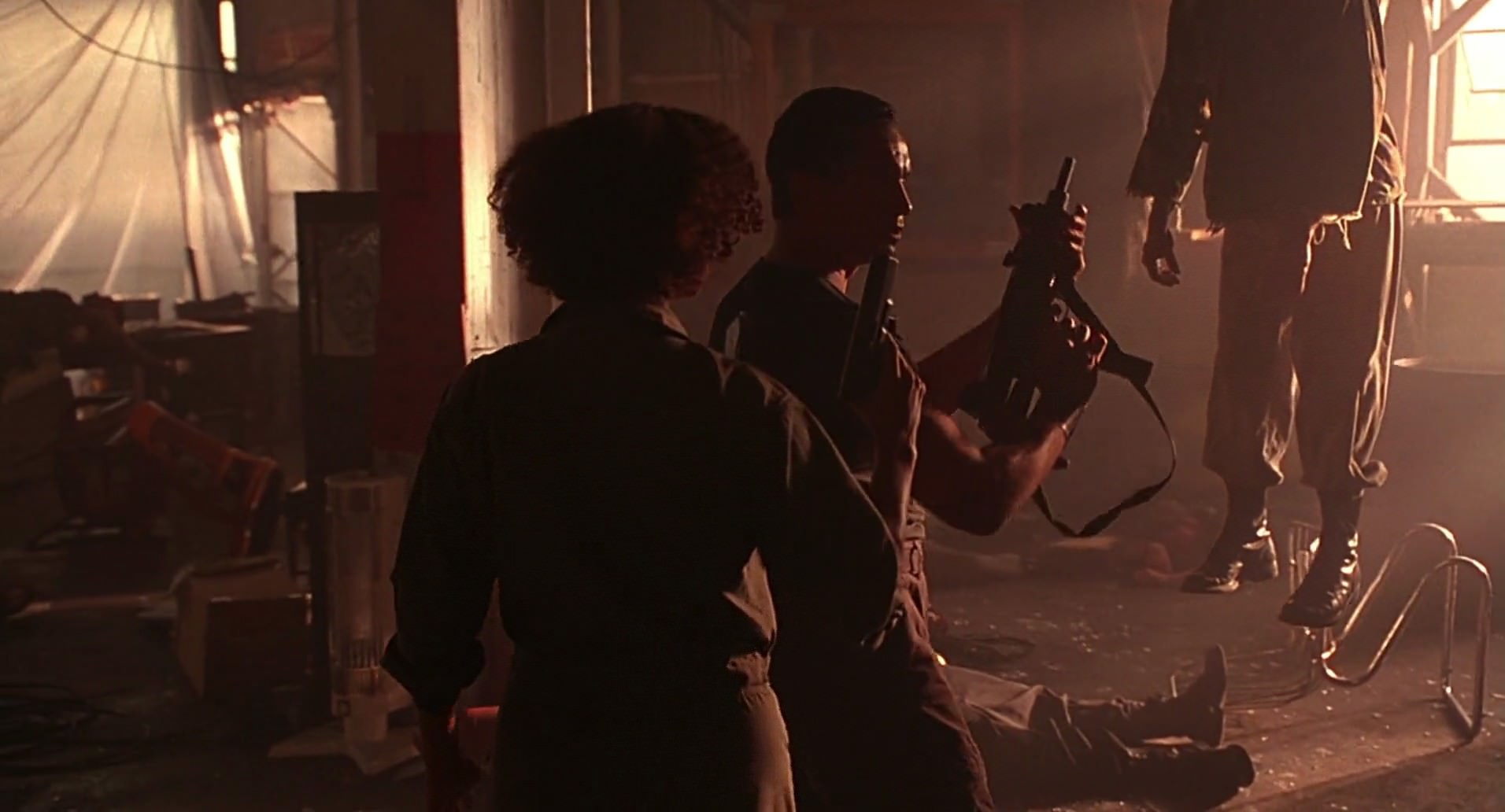 Barb Wire (1996) screencap 8706