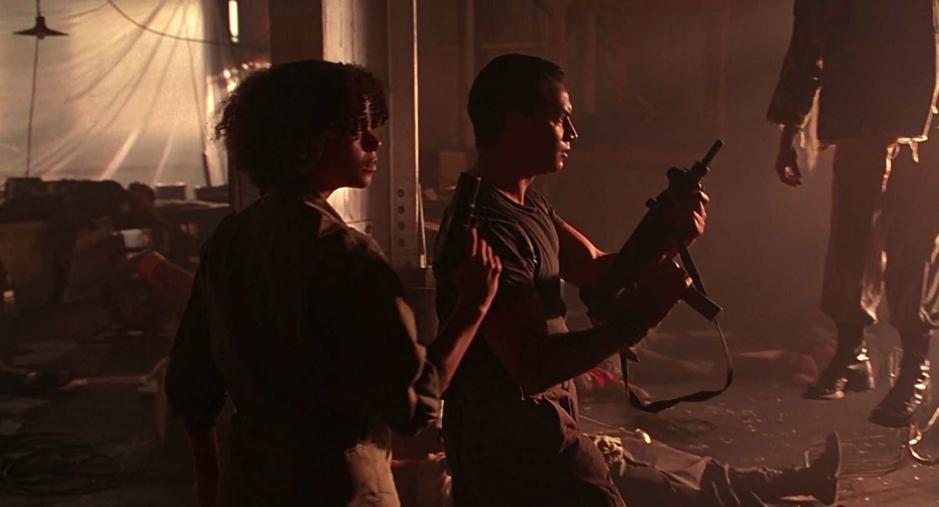 Barb Wire (1996) HD screenshot 8708