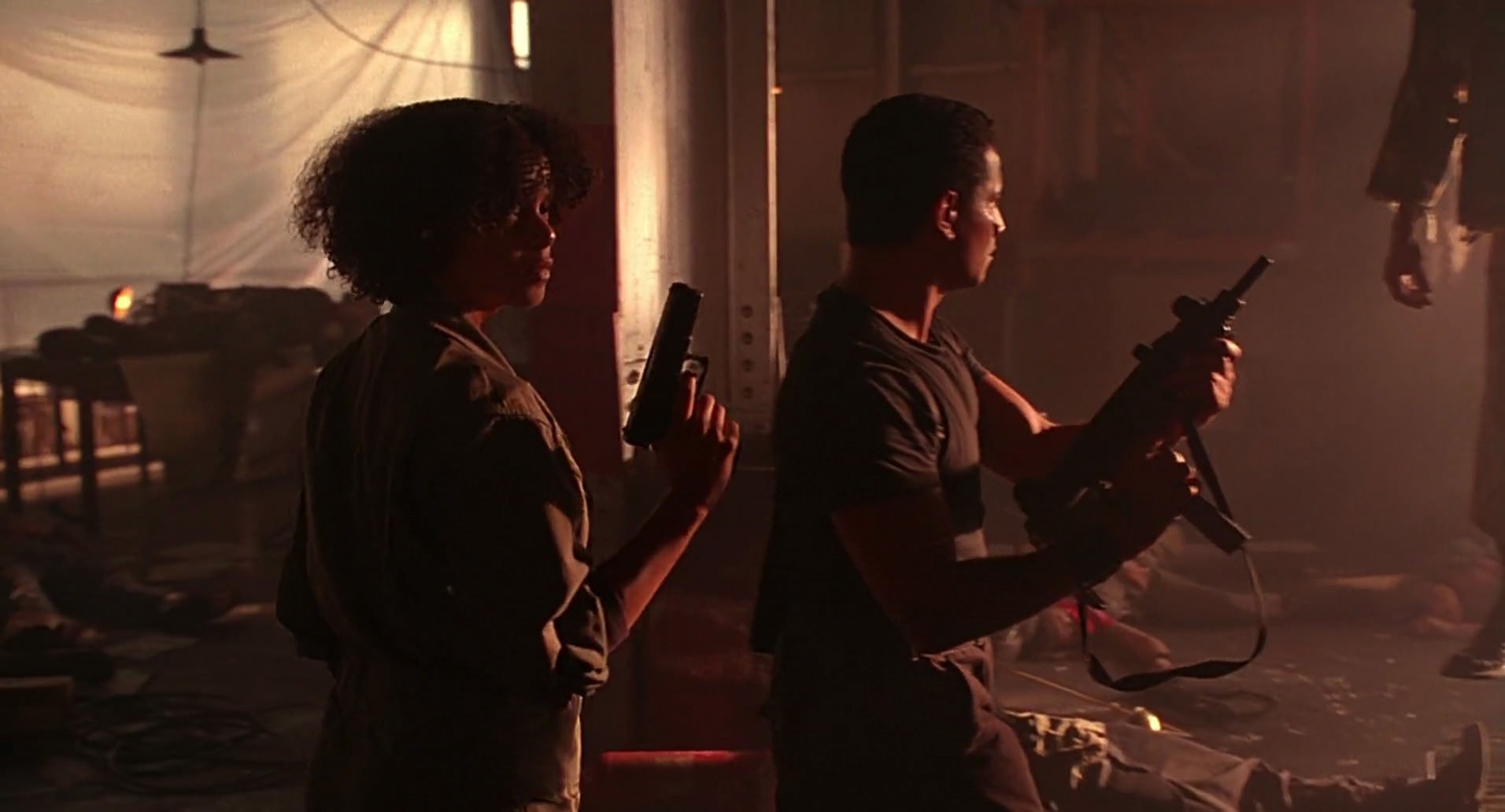 Barb Wire (1996) screencap 8709