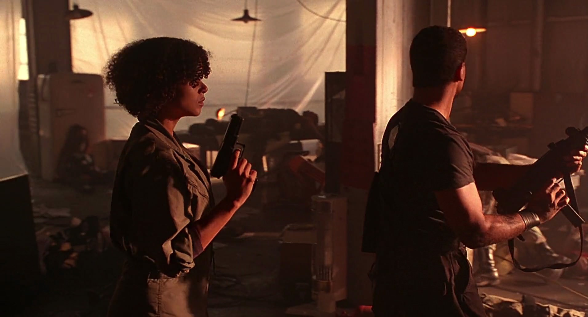 Barb Wire (1996) screencap 8712