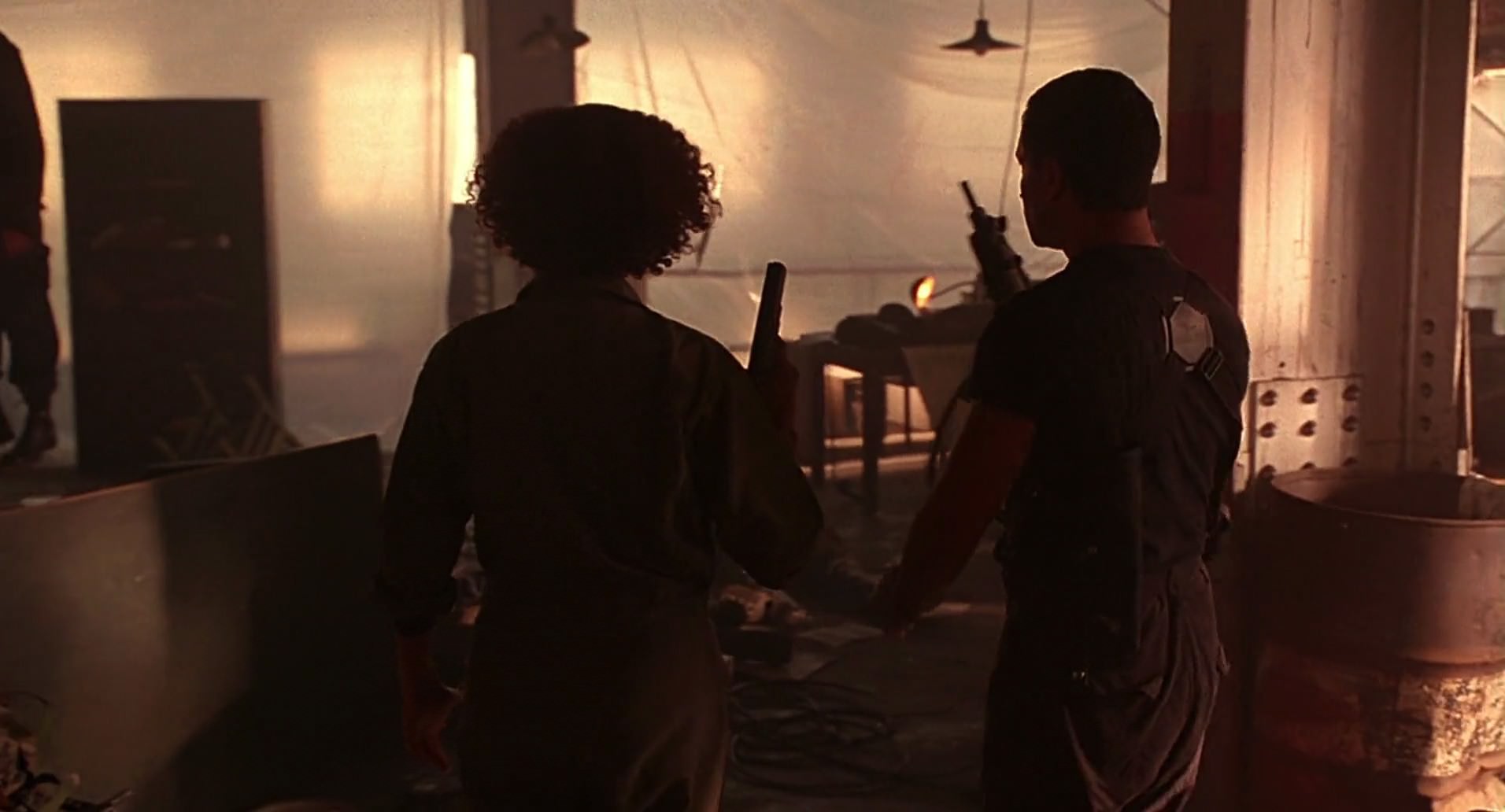 Barb Wire (1996) screencap 8715