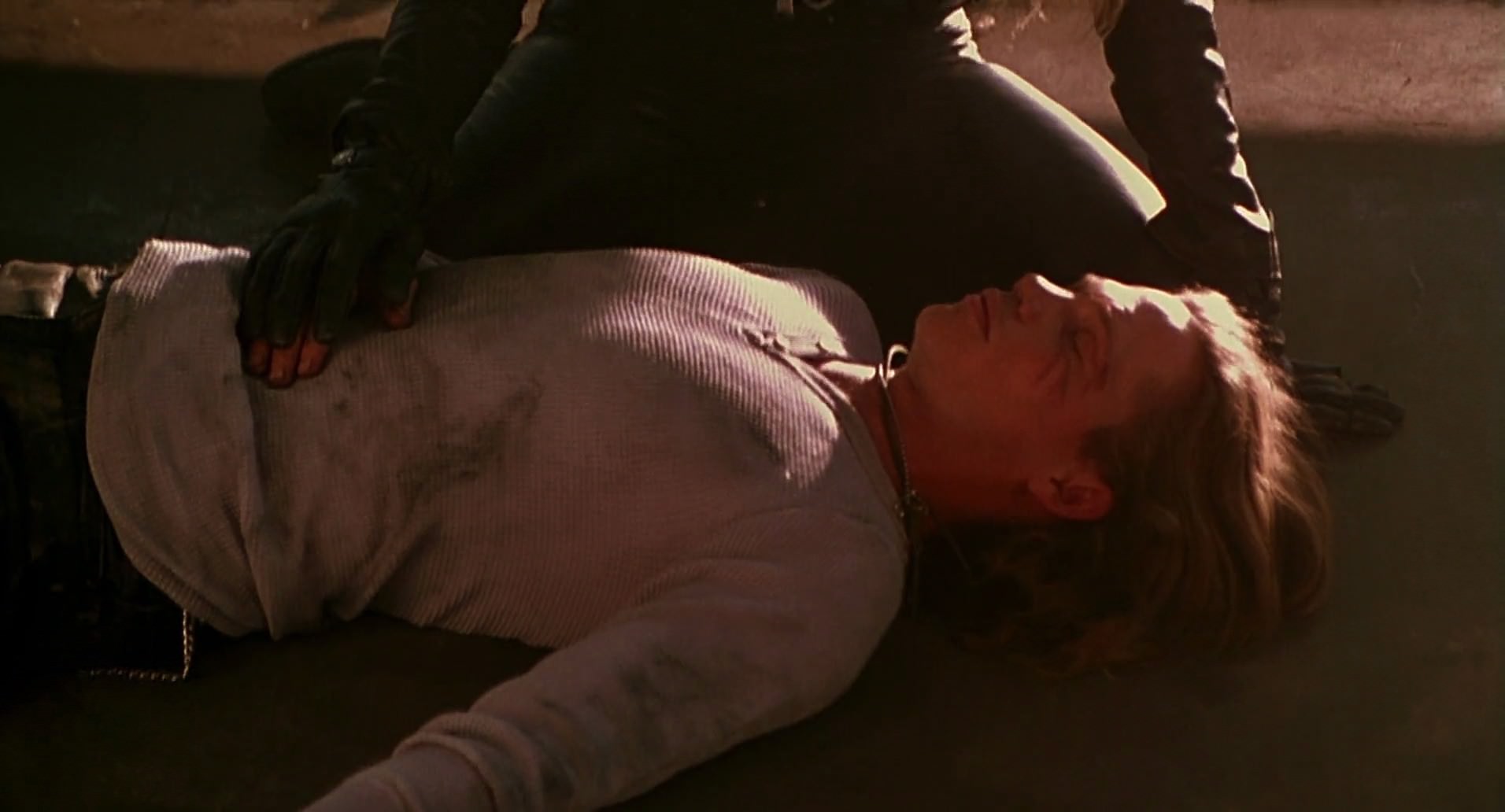 Barb Wire (1996) HD screenshot 8732