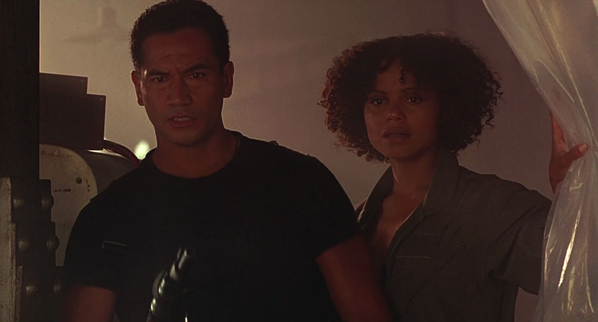 Barb Wire (1996) HD screenshot 8741