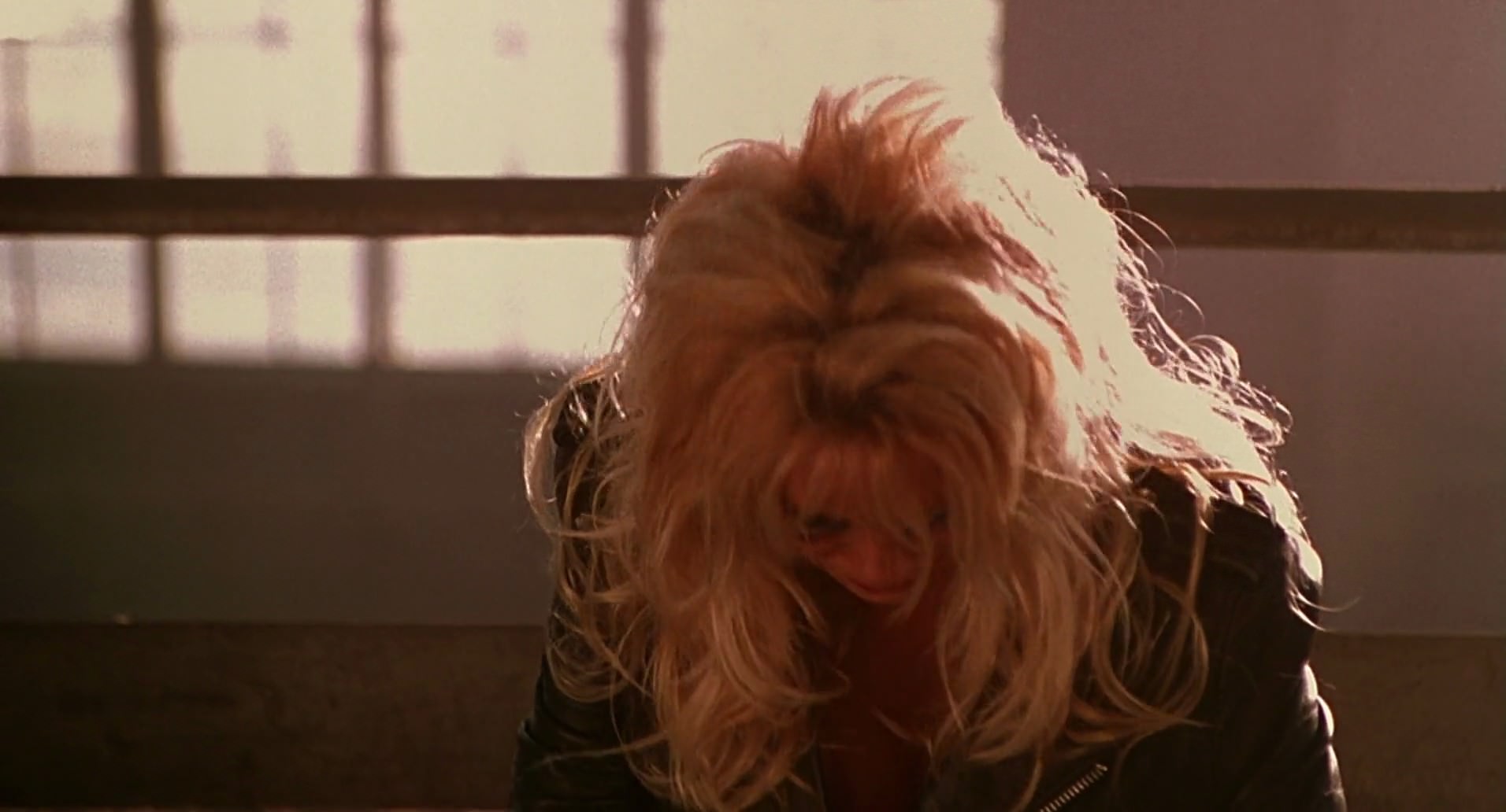 Barb Wire (1996) screencap 8751