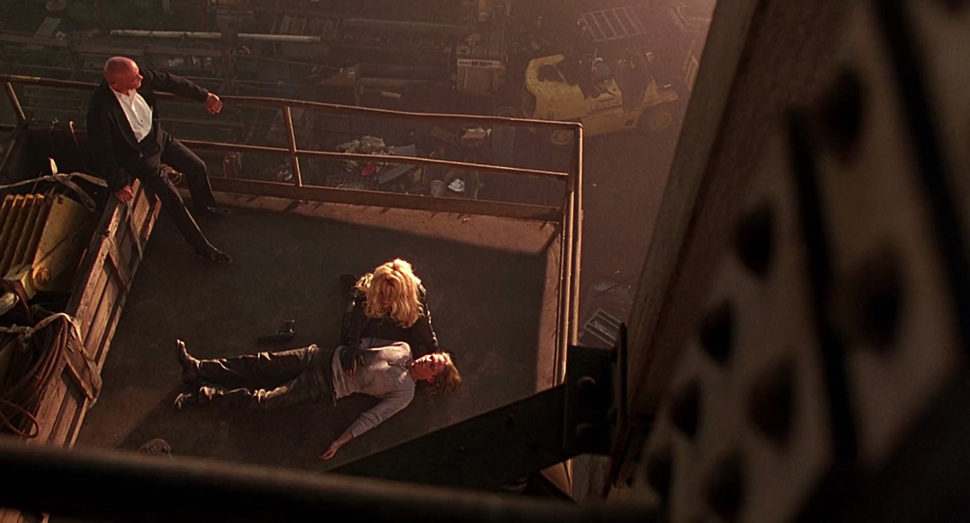 Barb Wire (1996) HD screenshot 8759
