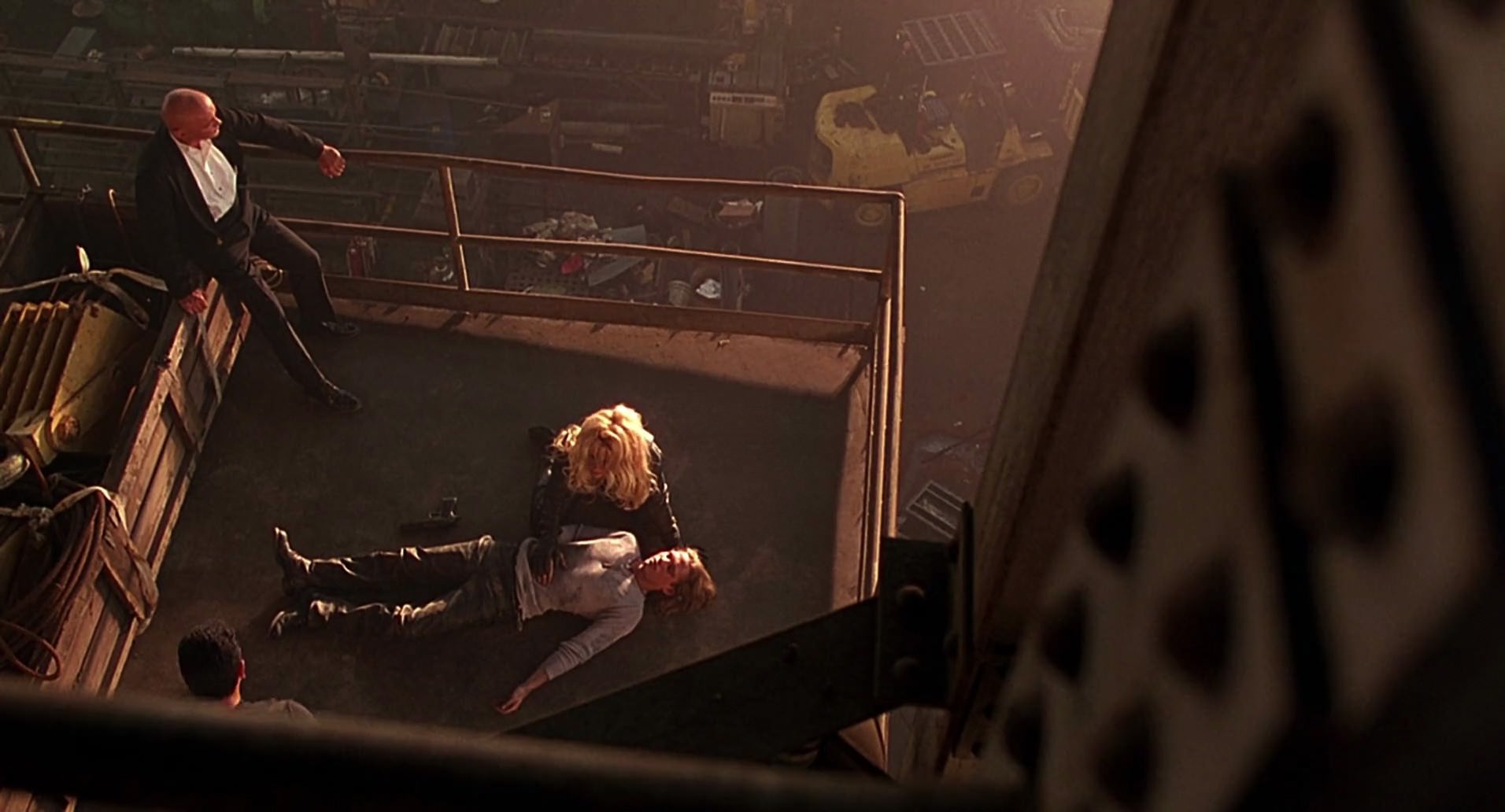 Barb Wire (1996) screencap 8760