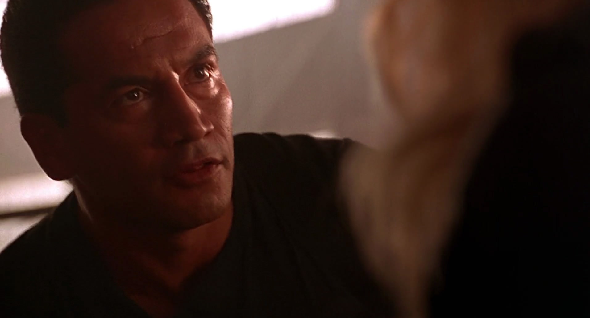 Barb Wire (1996) screencap 8778