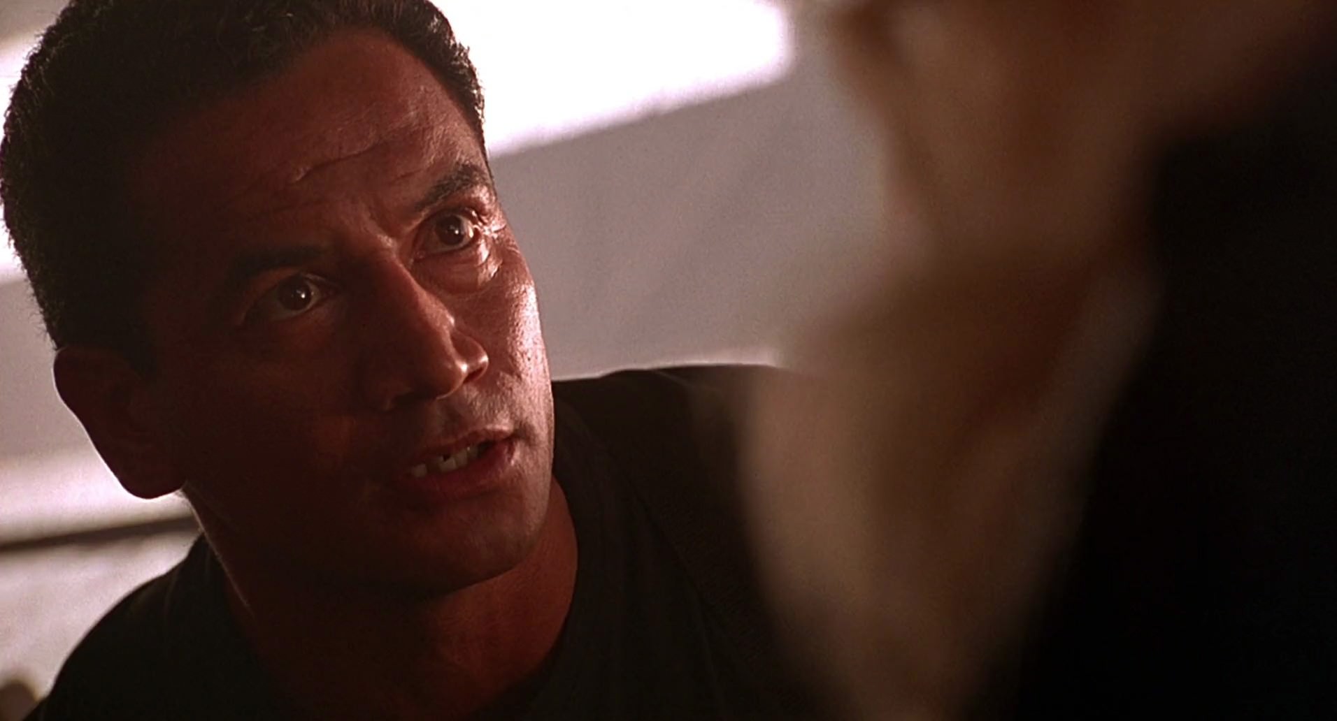 Barb Wire (1996) HD screenshot 8786