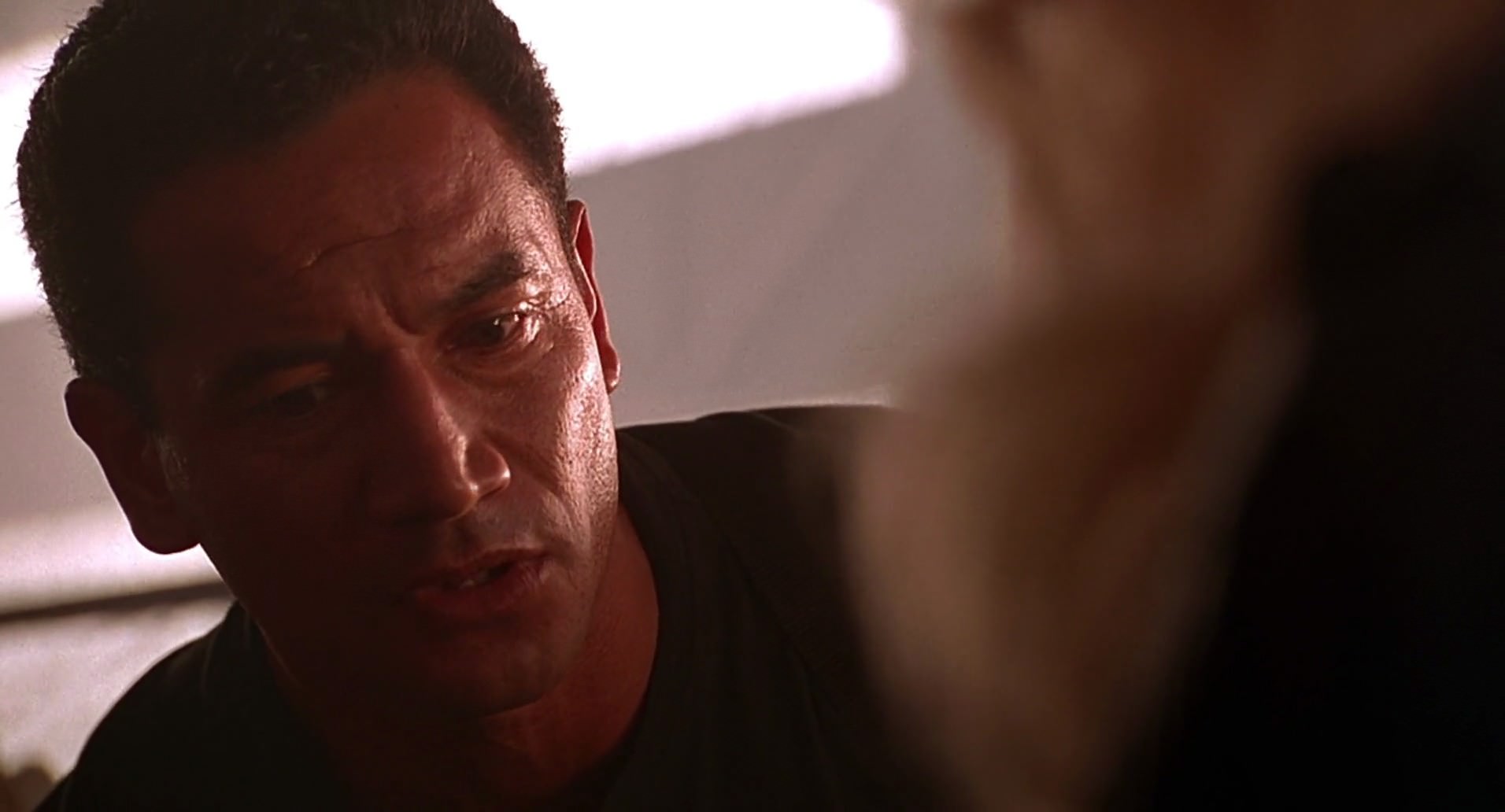 Barb Wire (1996) screencap 8793