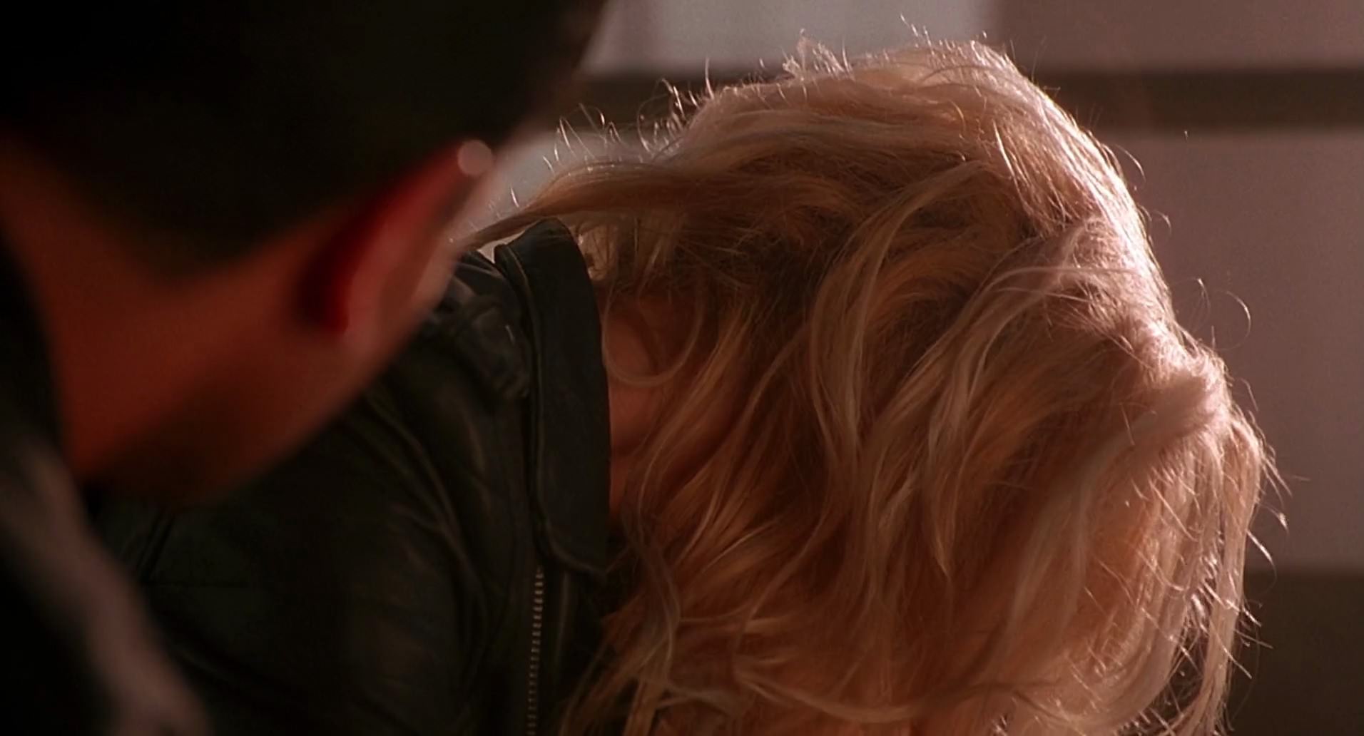 Barb Wire (1996) screencap 8799