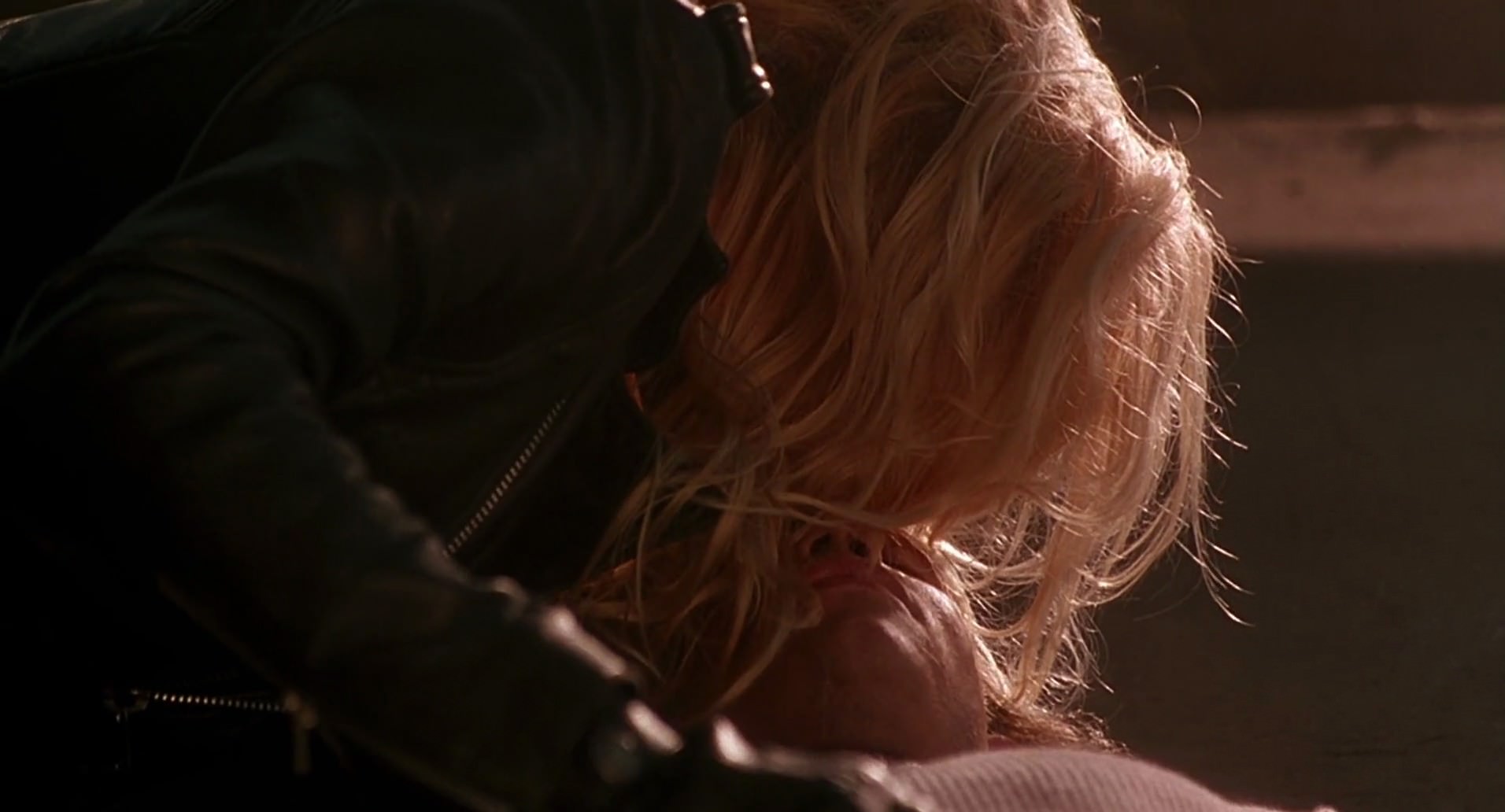 Barb Wire (1996) HD screenshot 8825