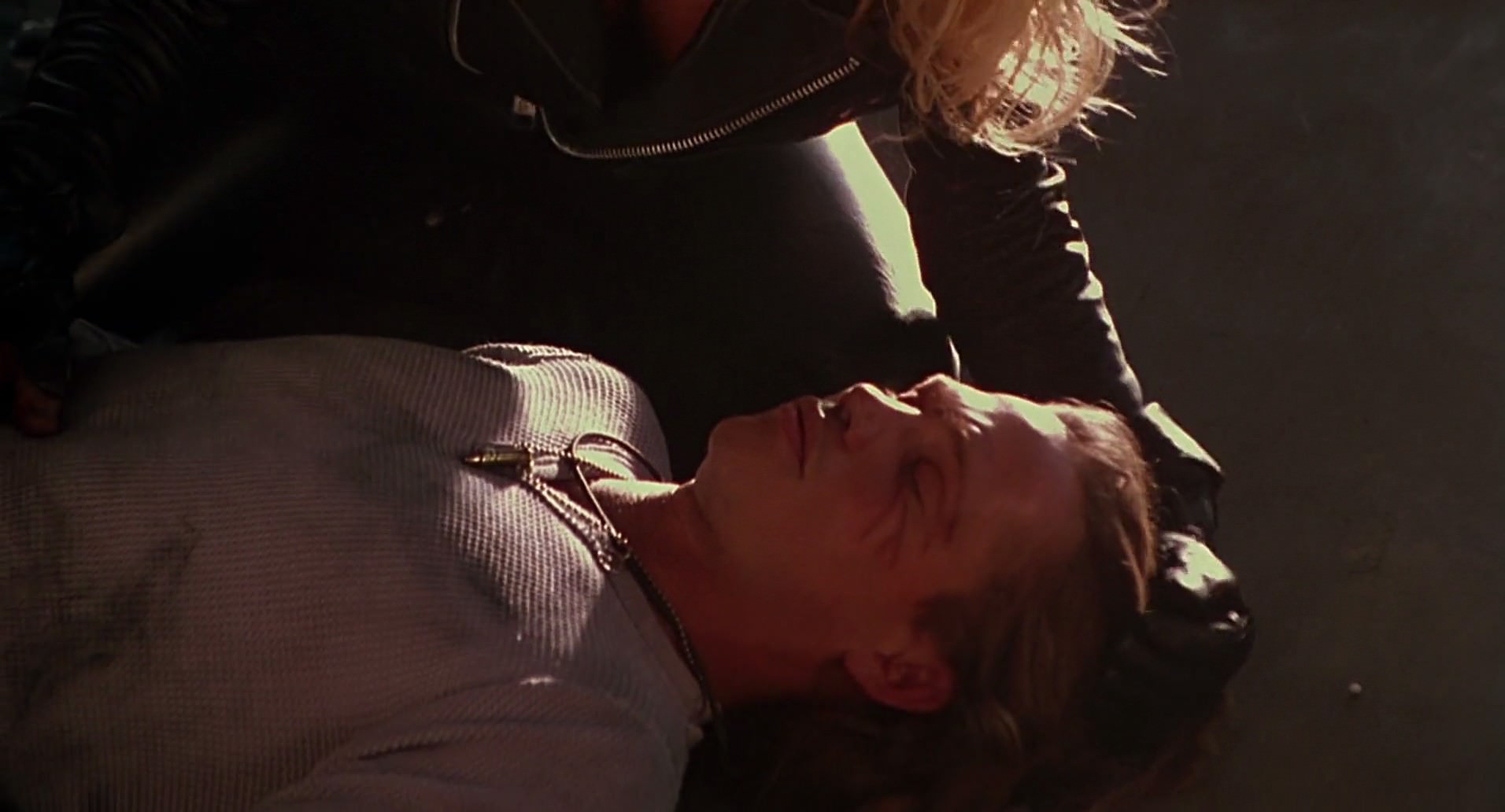 Barb Wire (1996) screencap 8829
