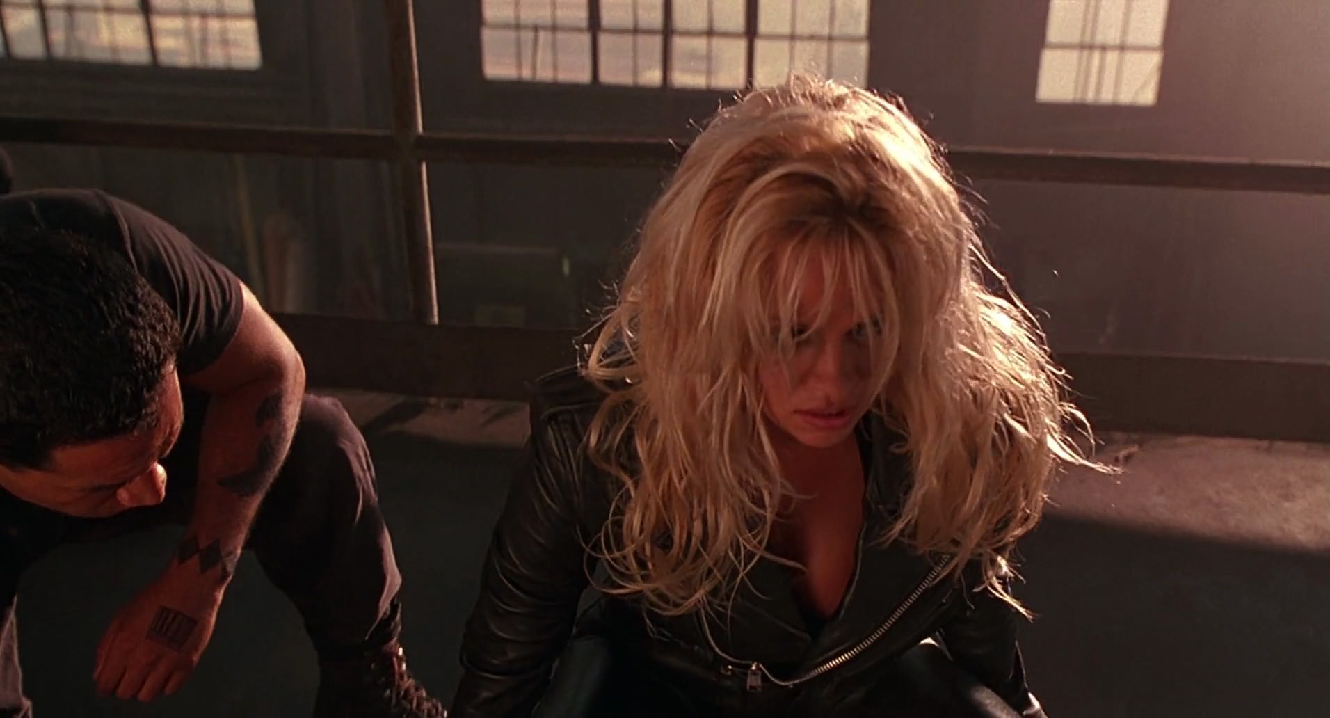 Barb Wire (1996) HD screenshot 8840