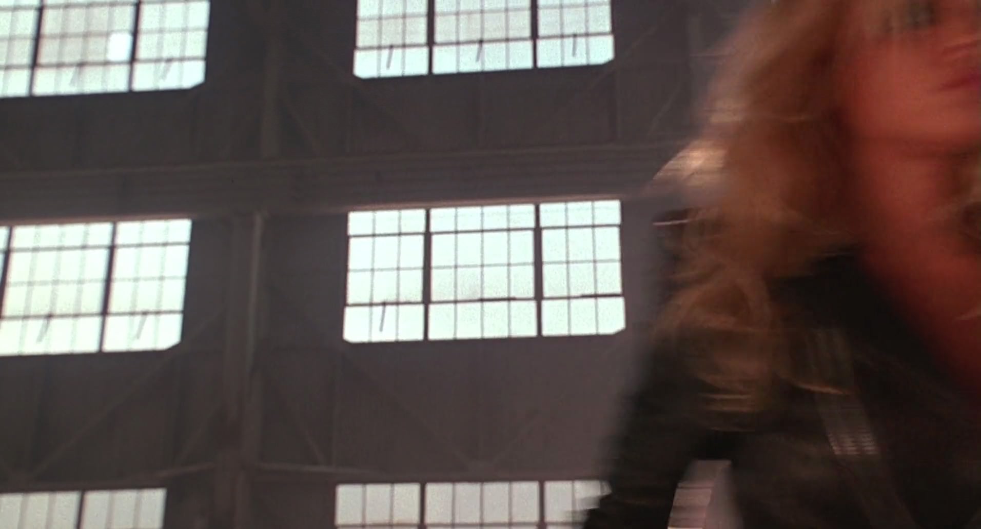 Barb Wire (1996) HD screenshot 8849