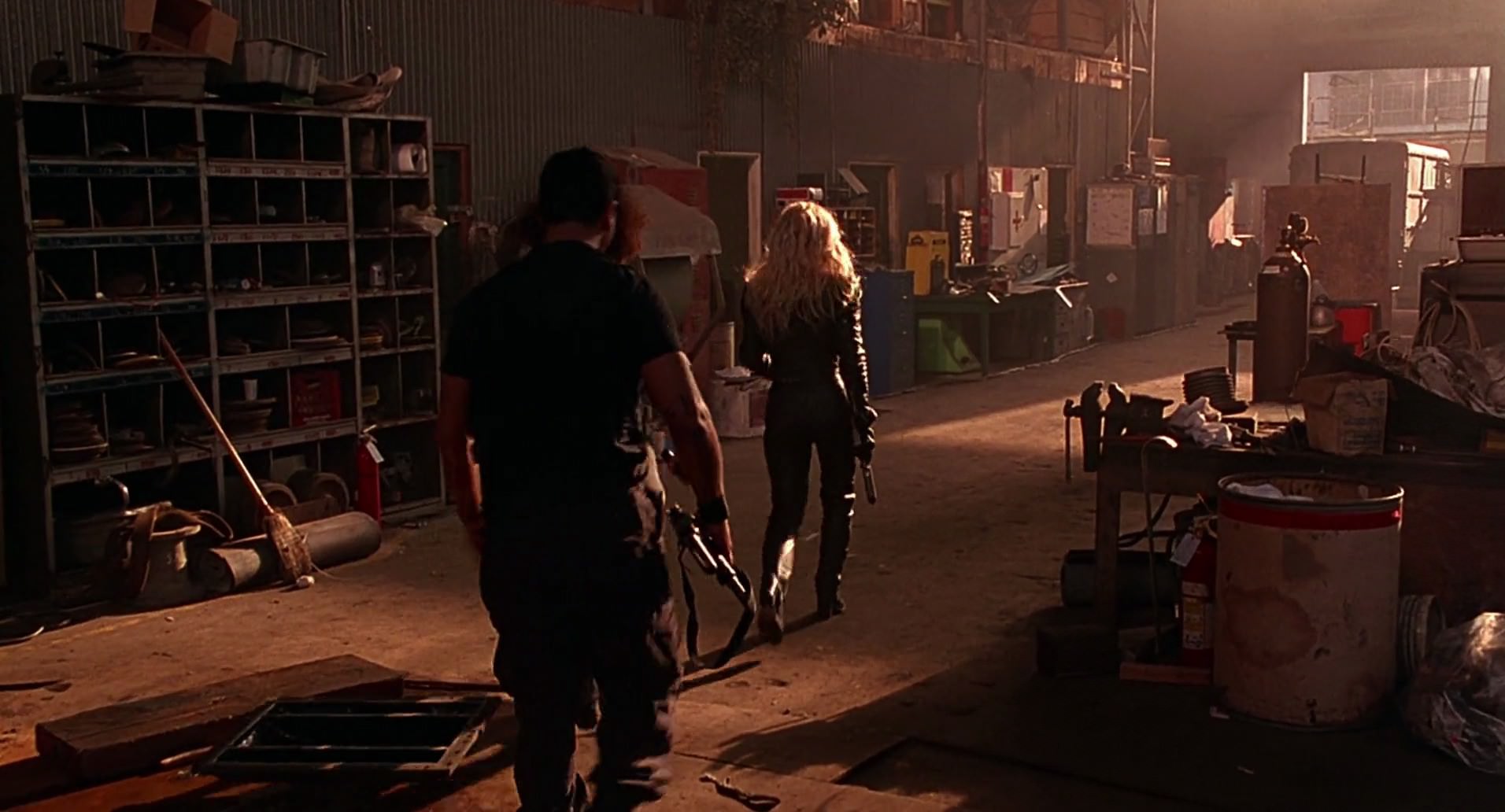 Barb Wire (1996) HD screenshot 8855