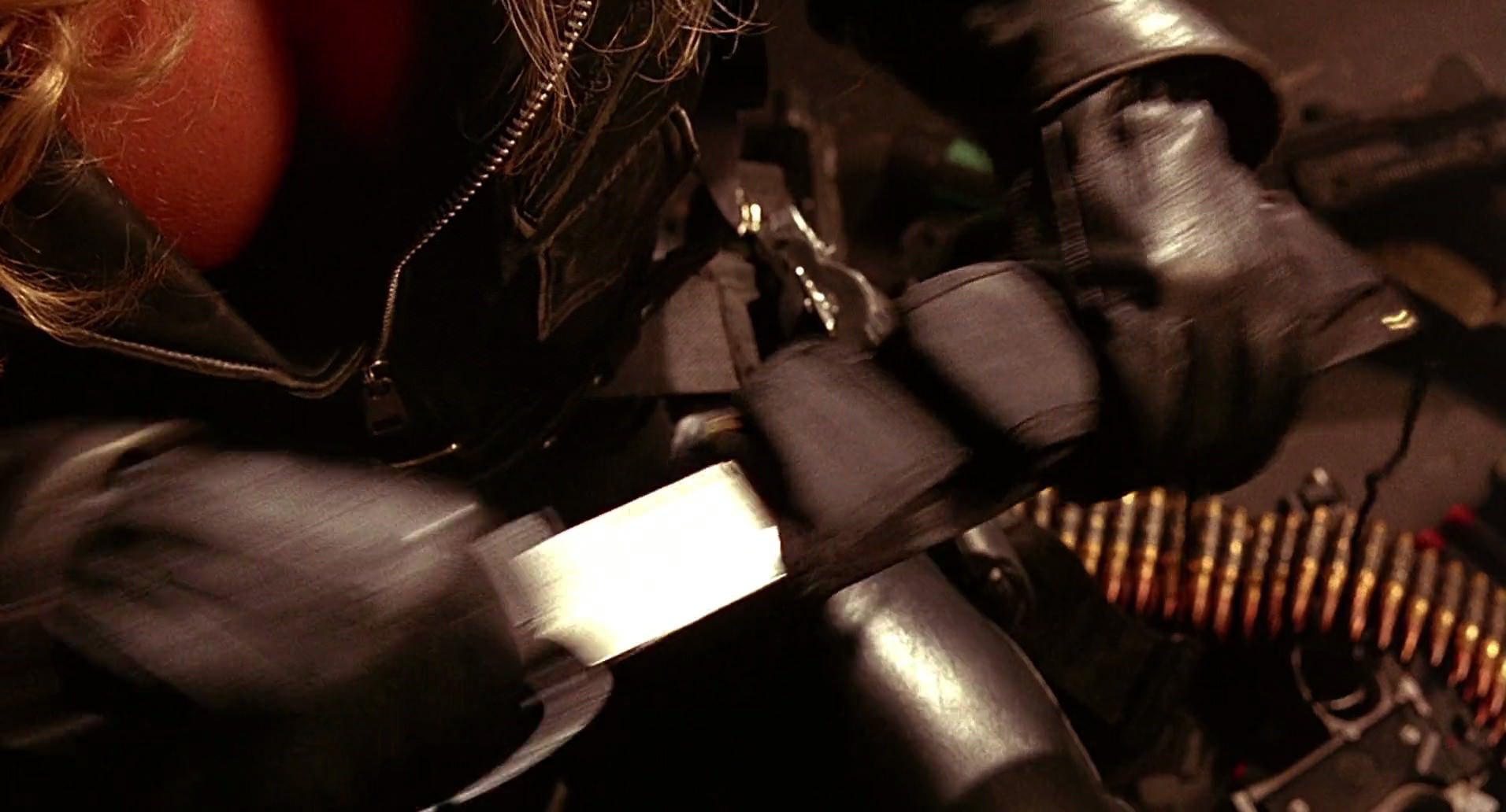 Barb Wire (1996) screencap 8880