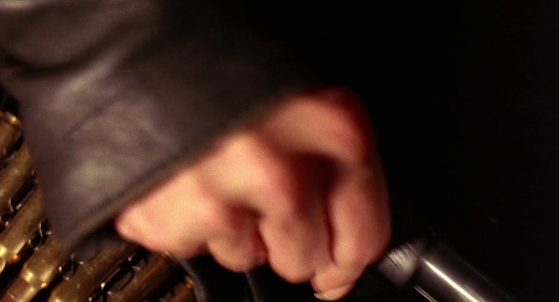 Barb Wire (1996) screencap 8892