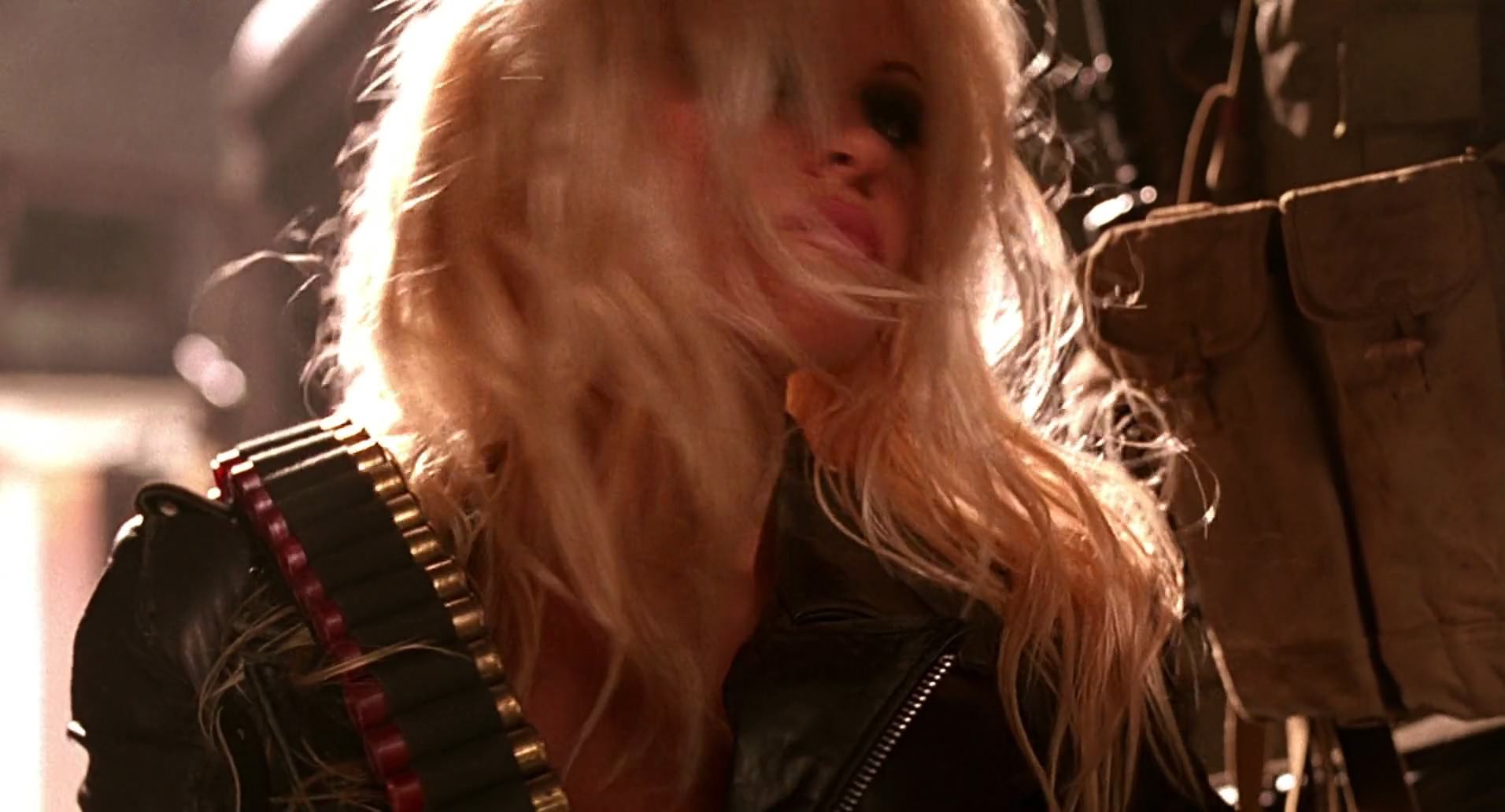 Barb Wire (1996) screencap 8907