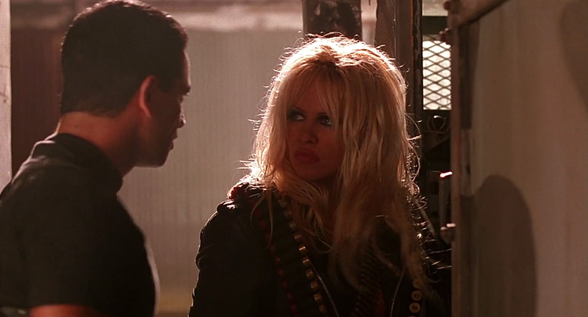 Barb Wire (1996) HD screenshot 8921