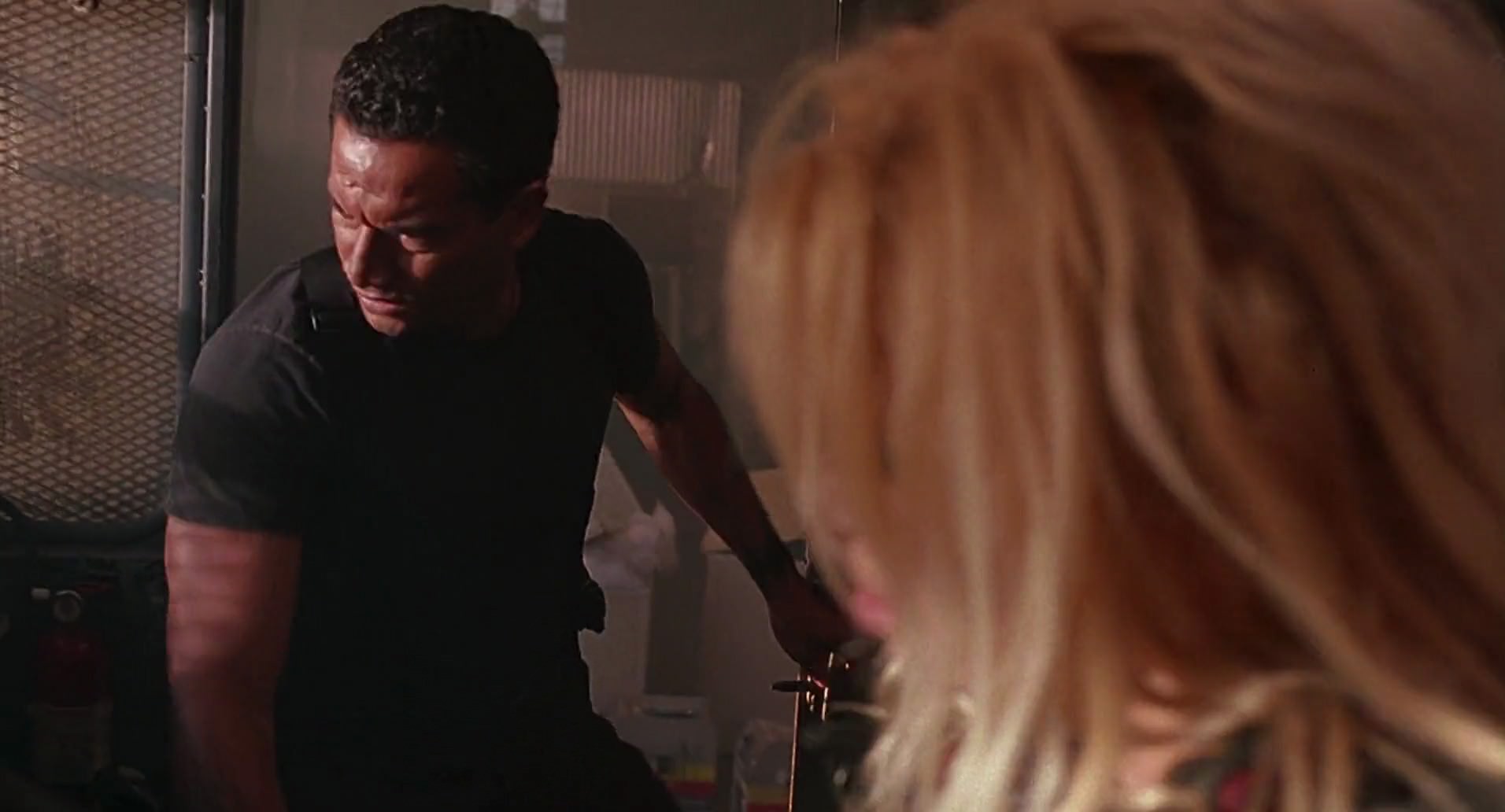 Barb Wire (1996) screencap 8943