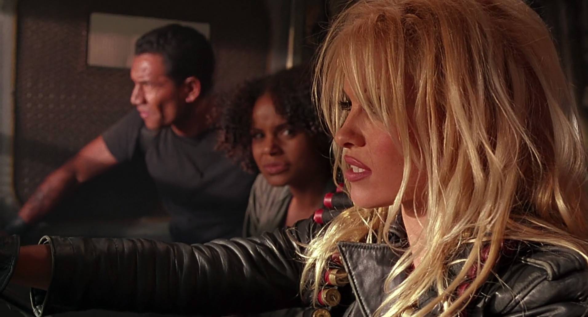 Barb Wire (1996) screencap 8955