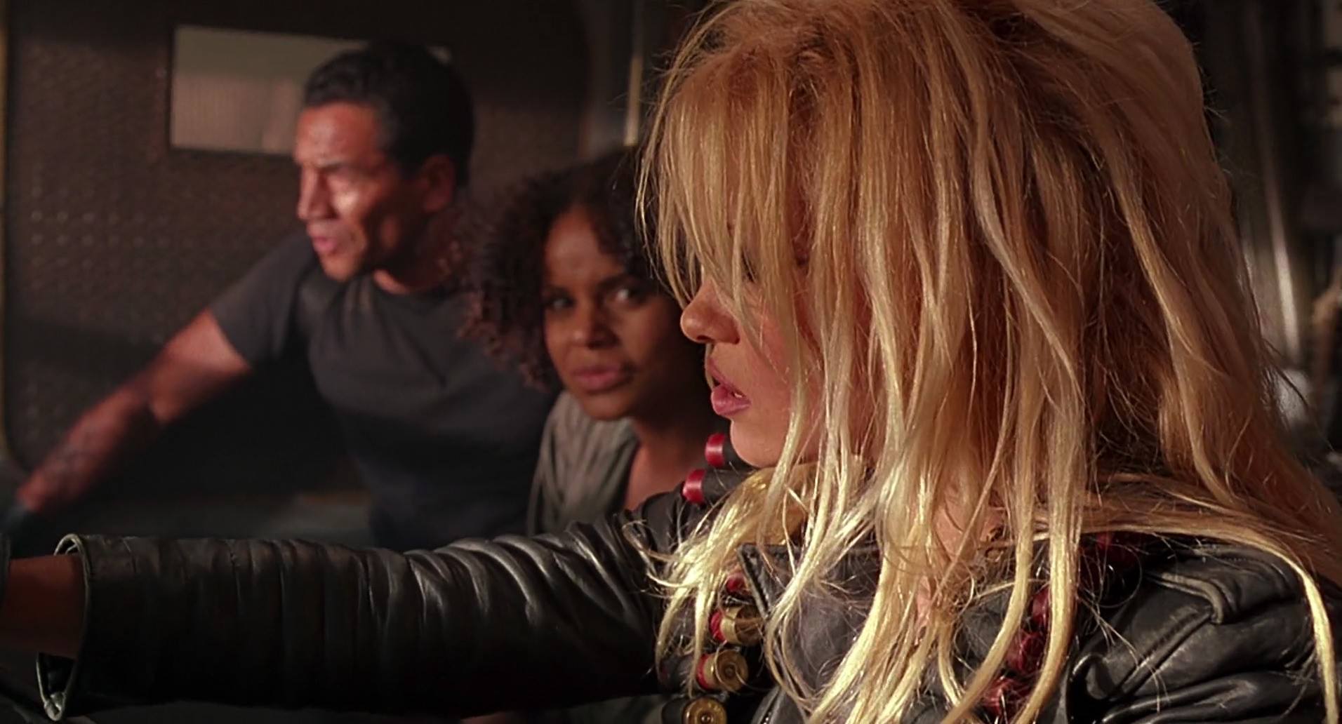 Barb Wire (1996) HD screenshot 8957