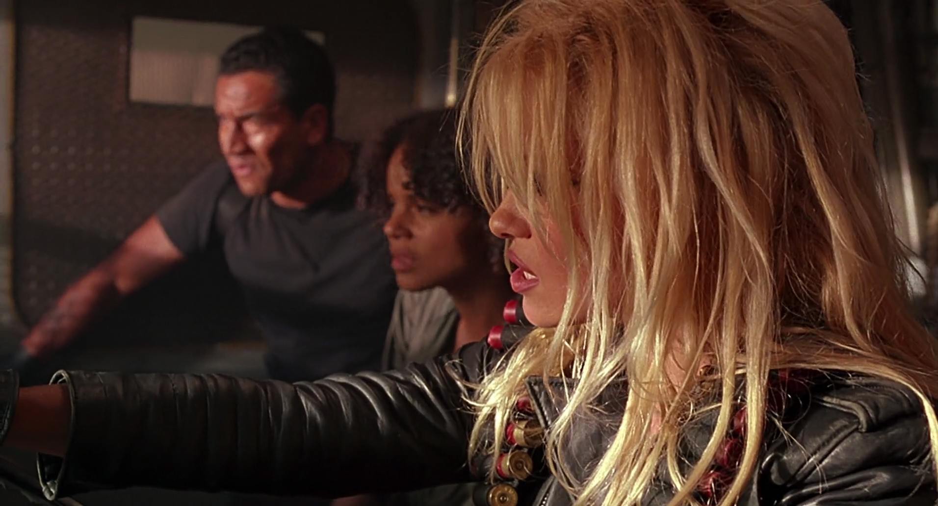 Barb Wire (1996) screencap 8958