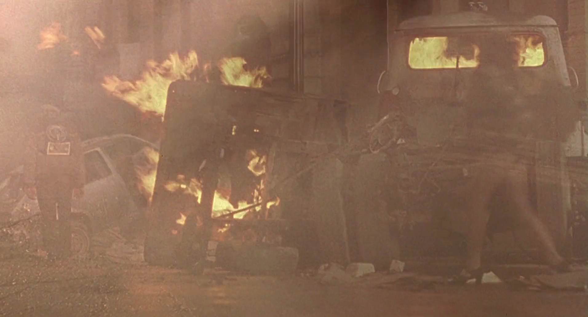 Barb Wire (1996) screencap 8967