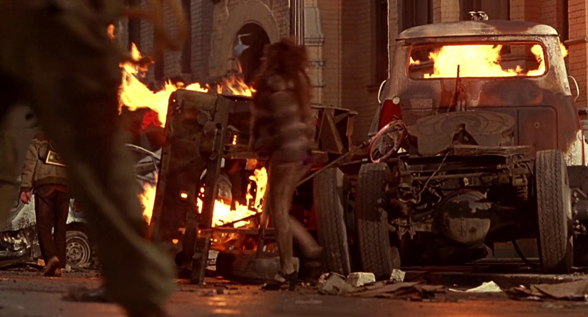 Barb Wire (1996) HD screenshot 8969