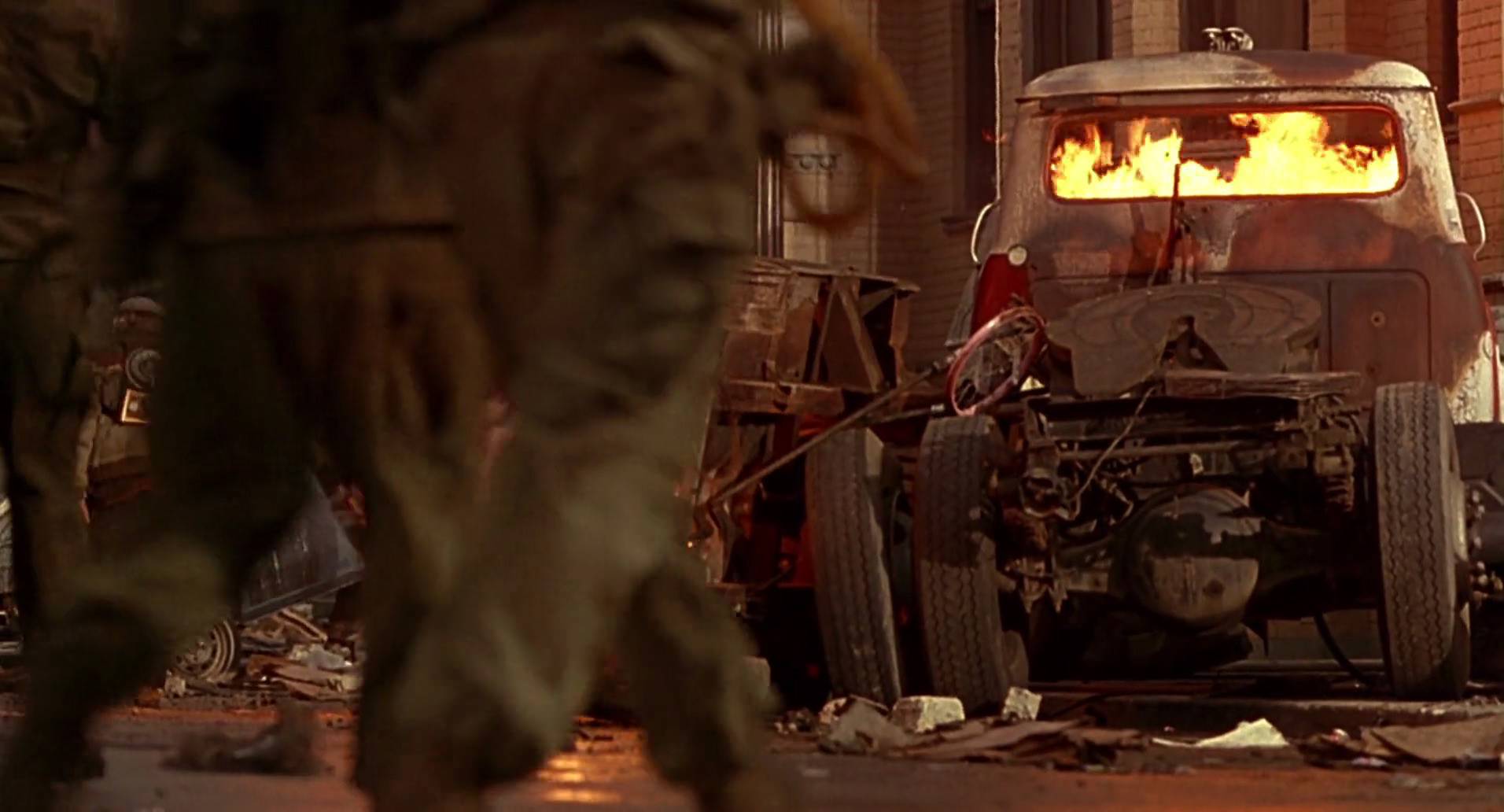 Barb Wire (1996) screencap 8970