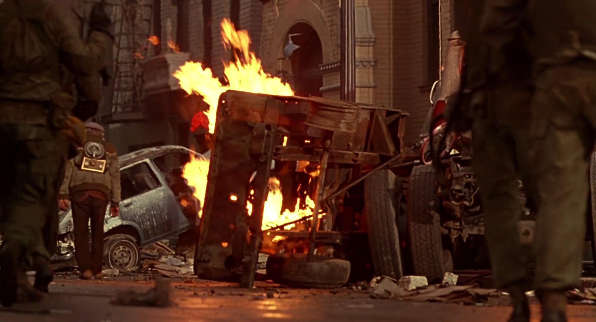 Barb Wire (1996) screencap 8973