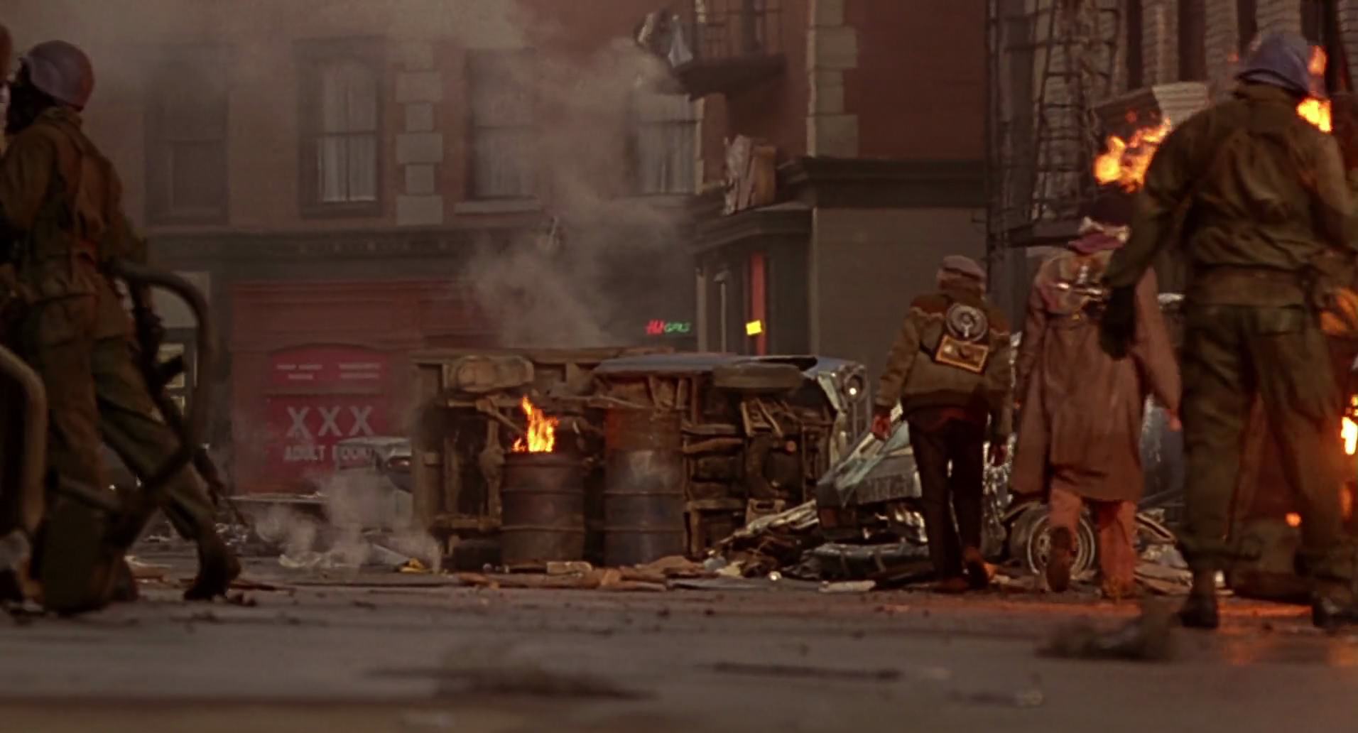 Barb Wire (1996) HD screenshot 8981