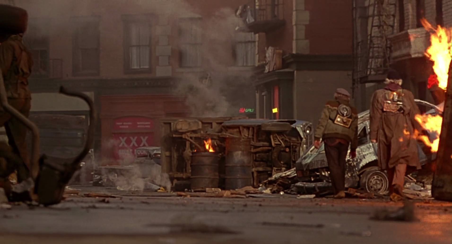 Barb Wire (1996) screencap 8982