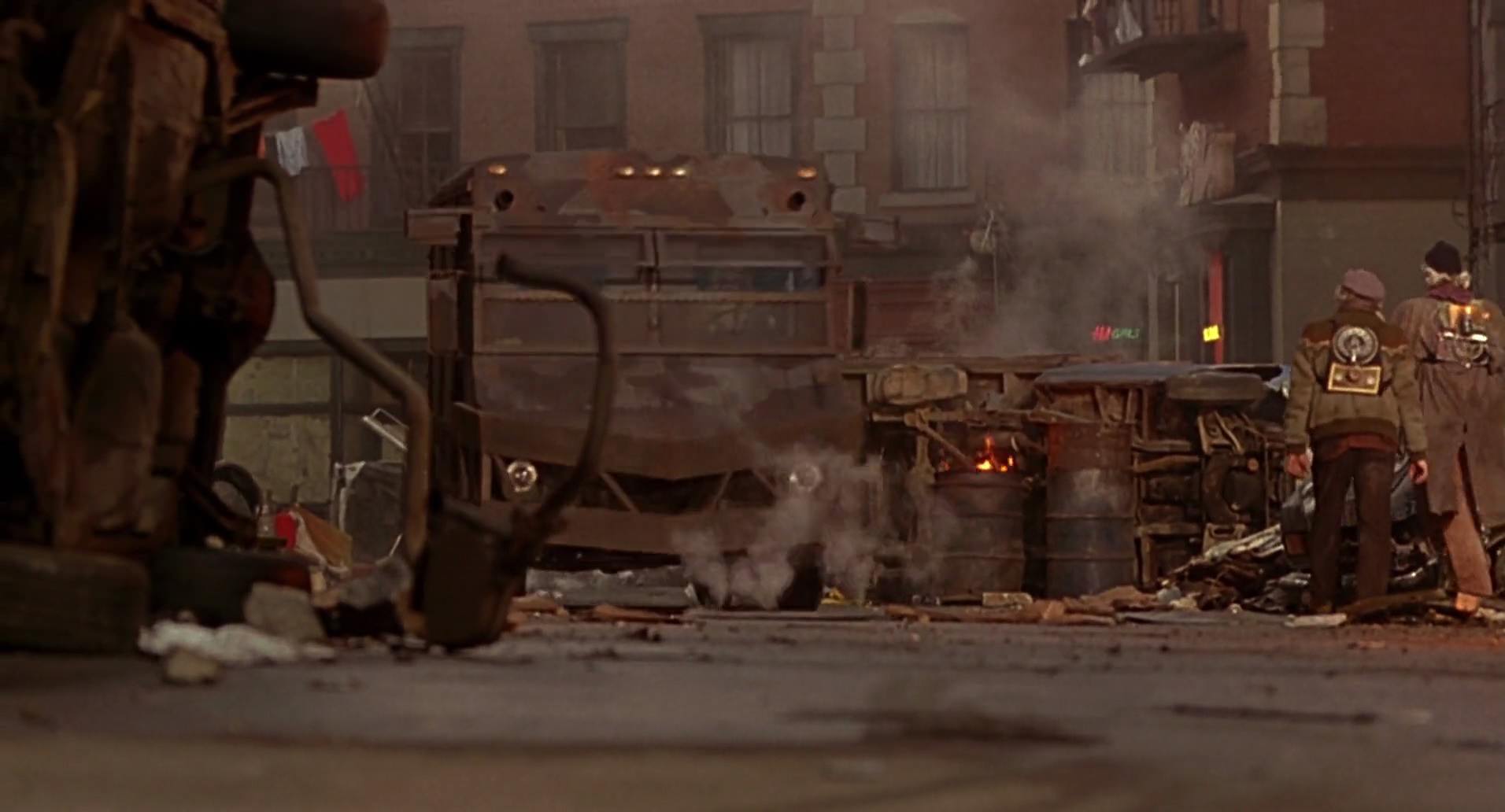 Barb Wire (1996) screencap 8988