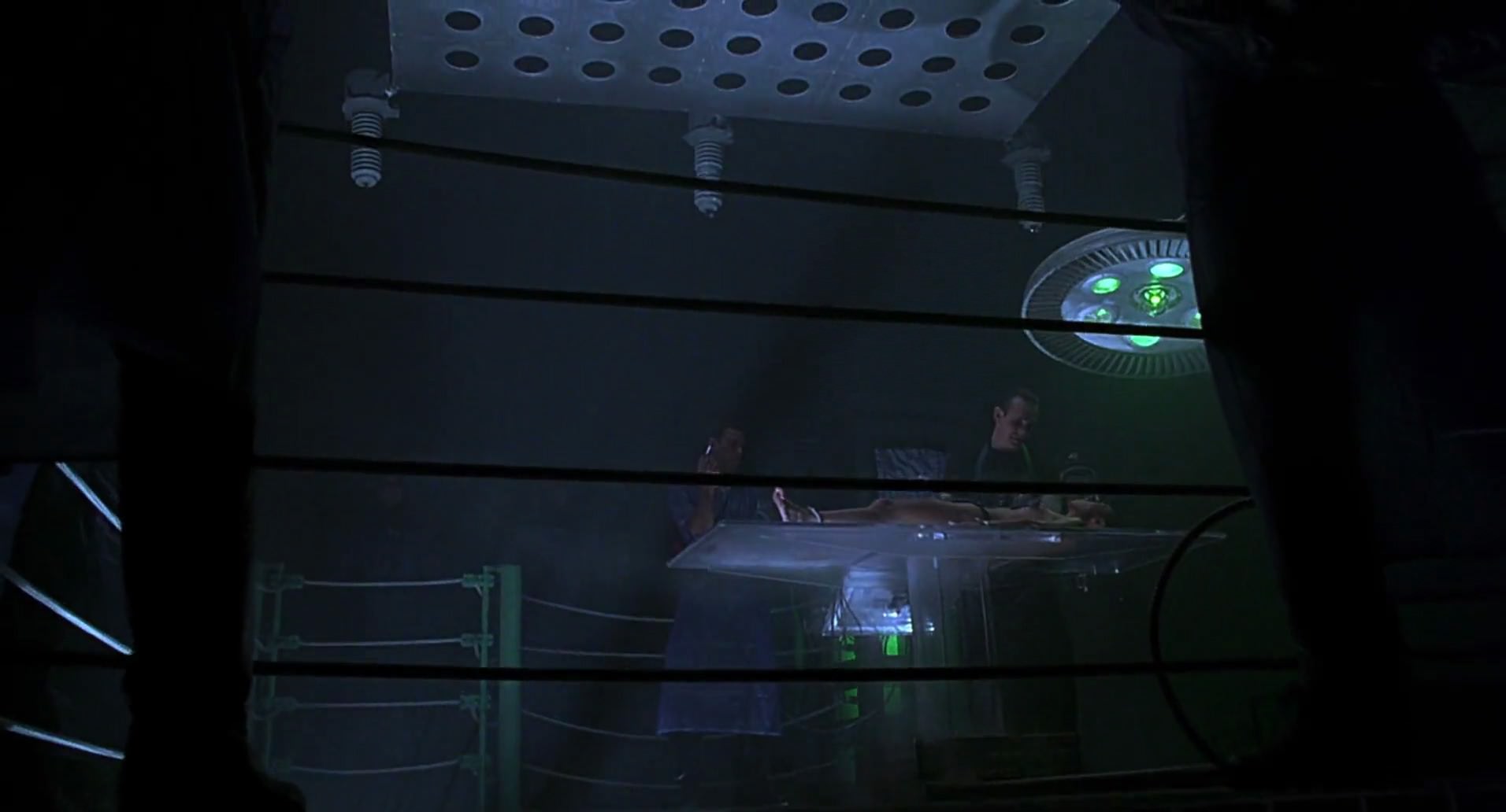 Barb Wire (1996) HD screenshot 899