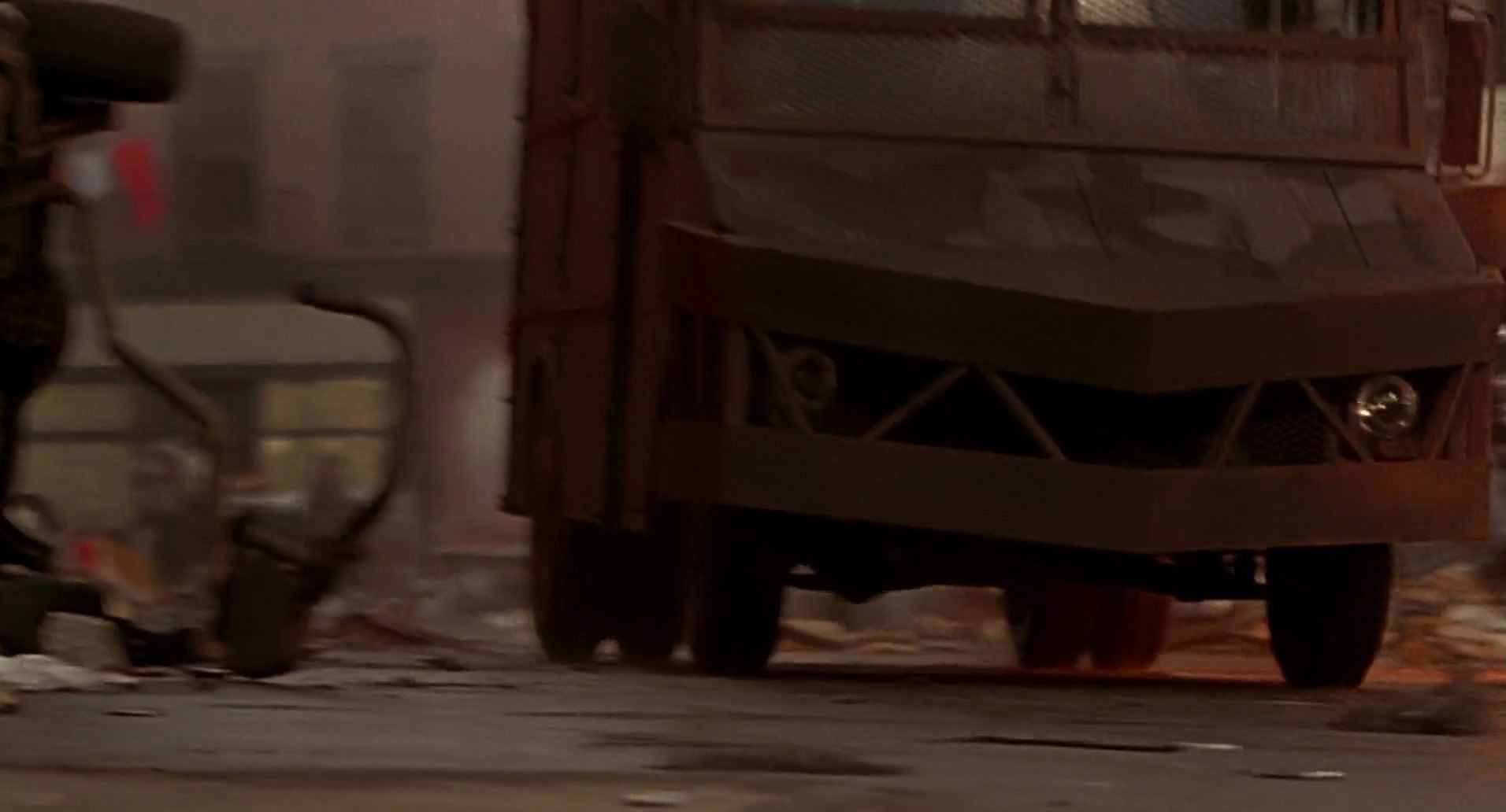 Barb Wire (1996) screencap 8991