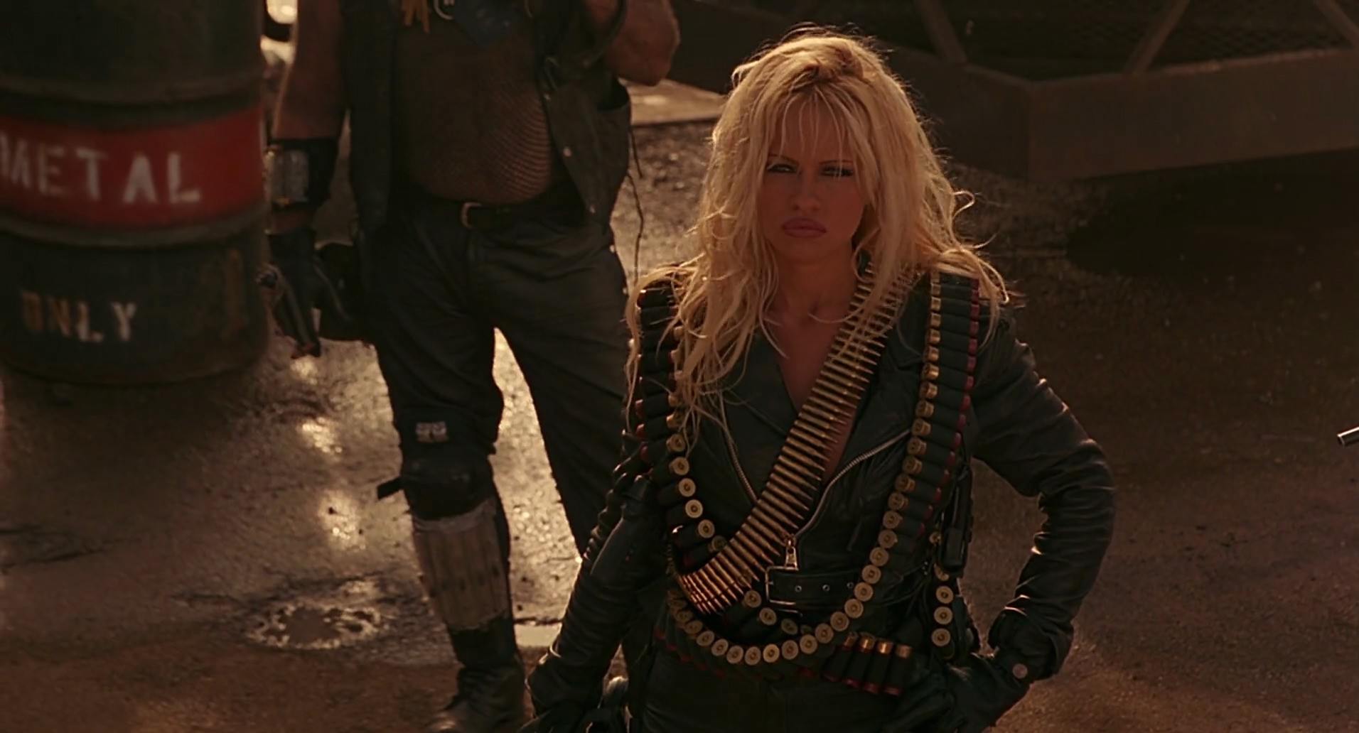 Barb Wire (1996) screencap 9084