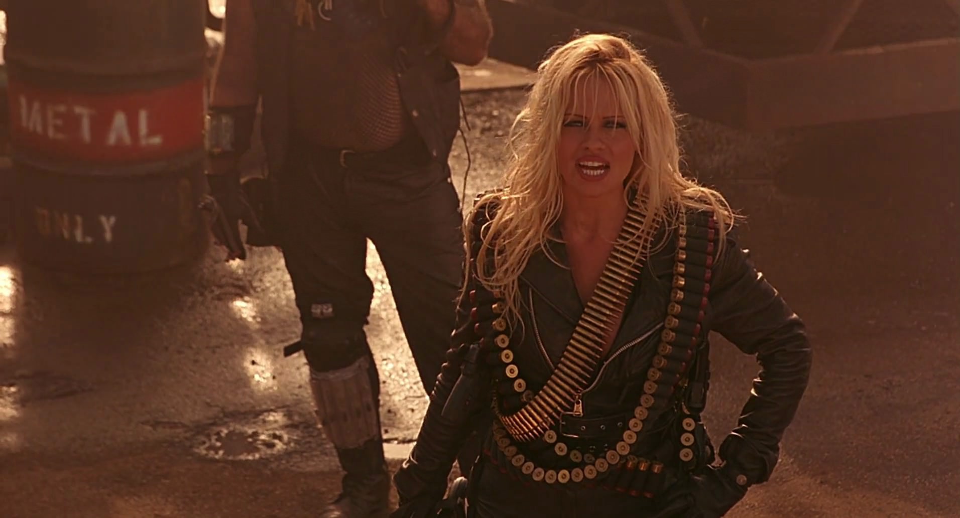 Barb Wire (1996) screencap 9105